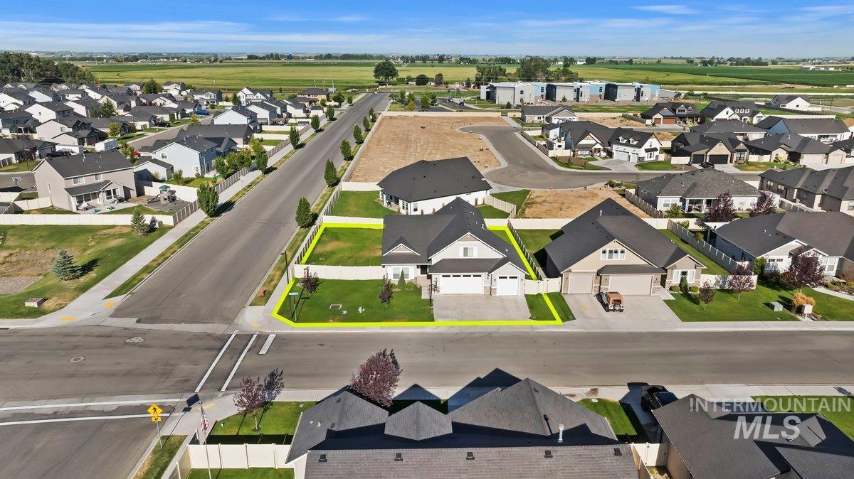 2113 Columbia Dr, Twin Falls, Idaho 83301, 4 Bedrooms, 3 Bathrooms, Residential For Sale, Price $519,900,MLS 98956807