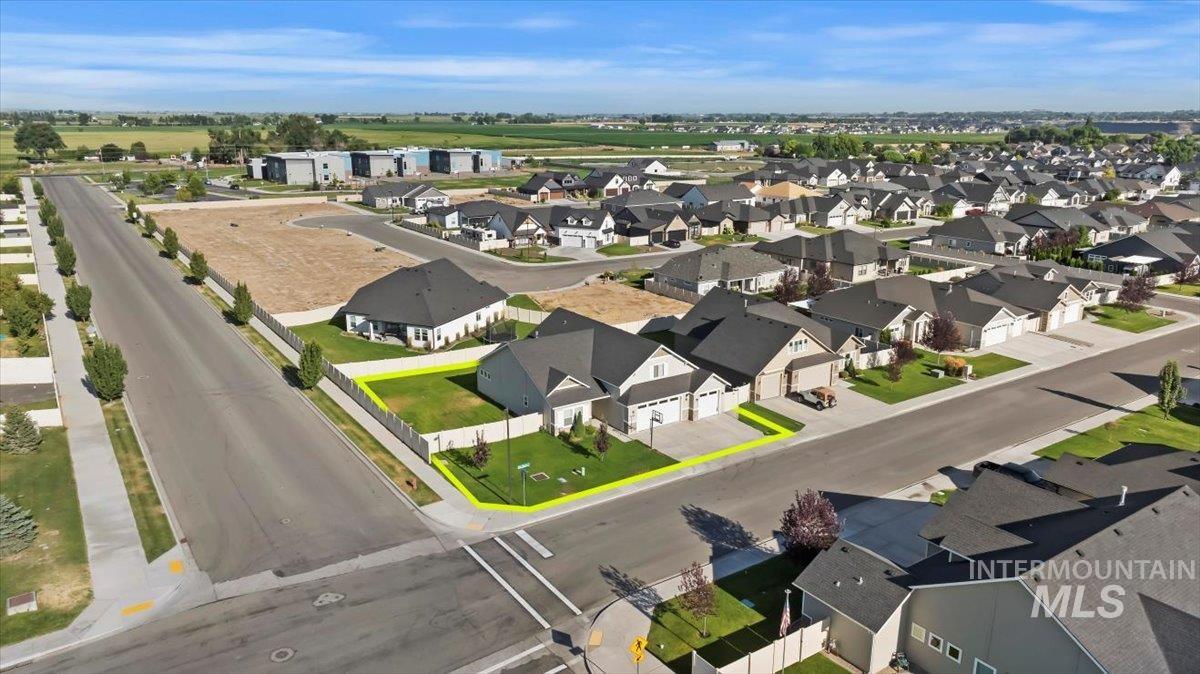 2113 Columbia Dr, Twin Falls, Idaho 83301, 4 Bedrooms, 3 Bathrooms, Residential For Sale, Price $519,900,MLS 98956807