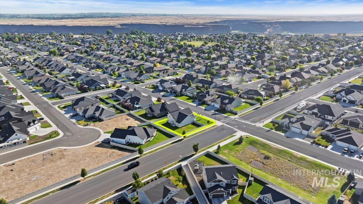 2113 Columbia Dr, Twin Falls, Idaho 83301, 4 Bedrooms, 3 Bathrooms, Residential For Sale, Price $519,900,MLS 98956807