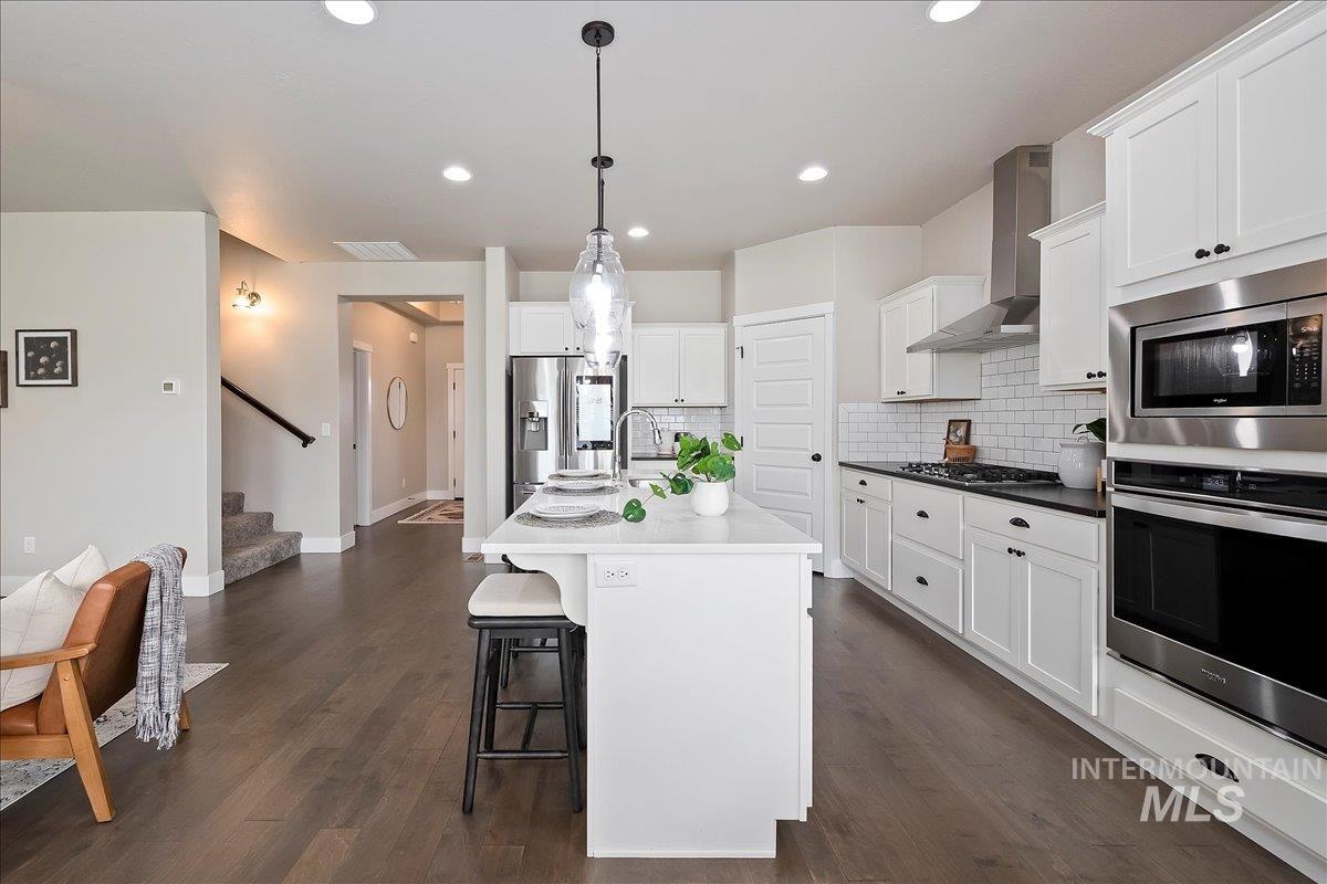 2113 Columbia Dr, Twin Falls, Idaho 83301, 4 Bedrooms, 3 Bathrooms, Residential For Sale, Price $519,900,MLS 98956807