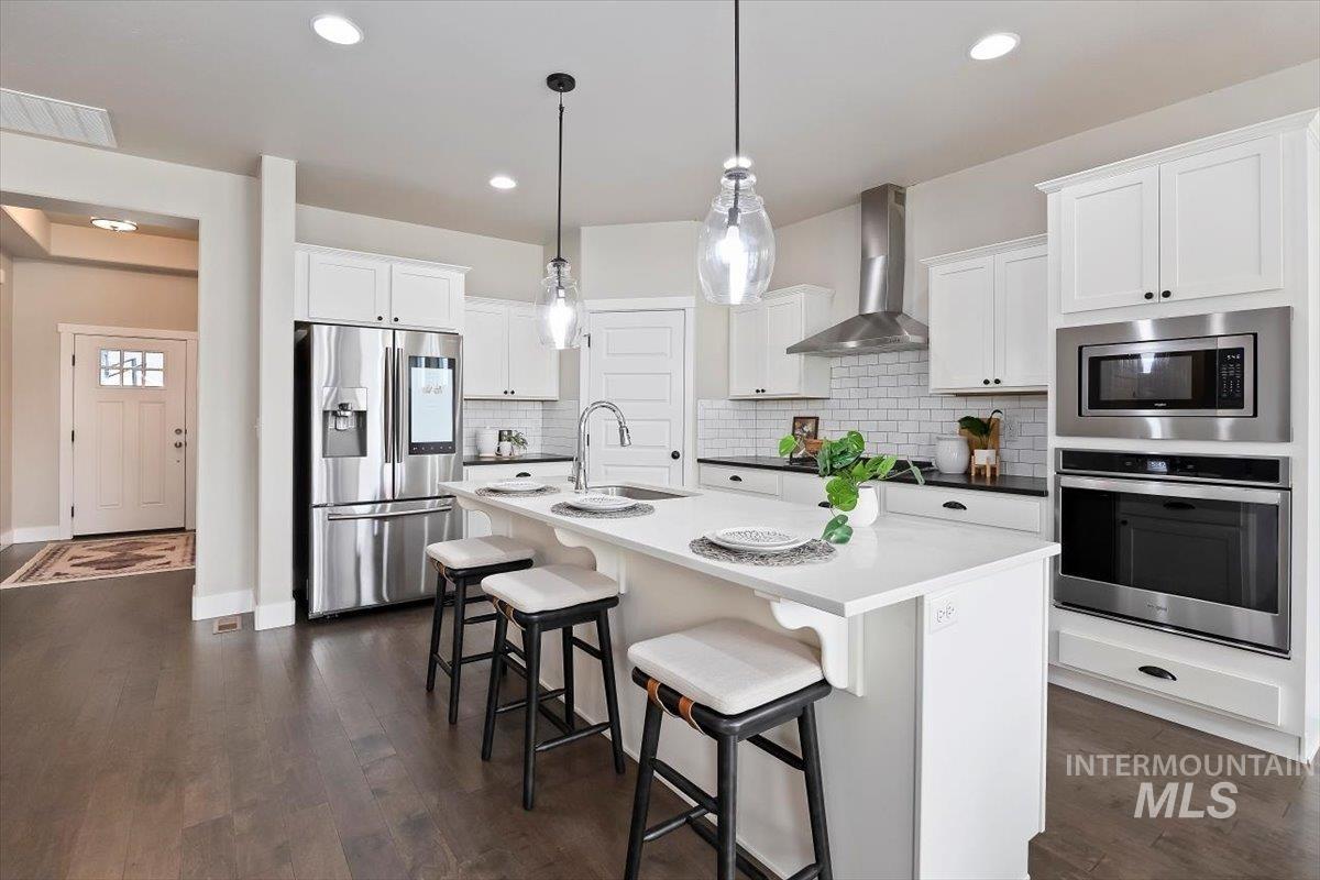 2113 Columbia Dr, Twin Falls, Idaho 83301, 4 Bedrooms, 3 Bathrooms, Residential For Sale, Price $519,900,MLS 98956807