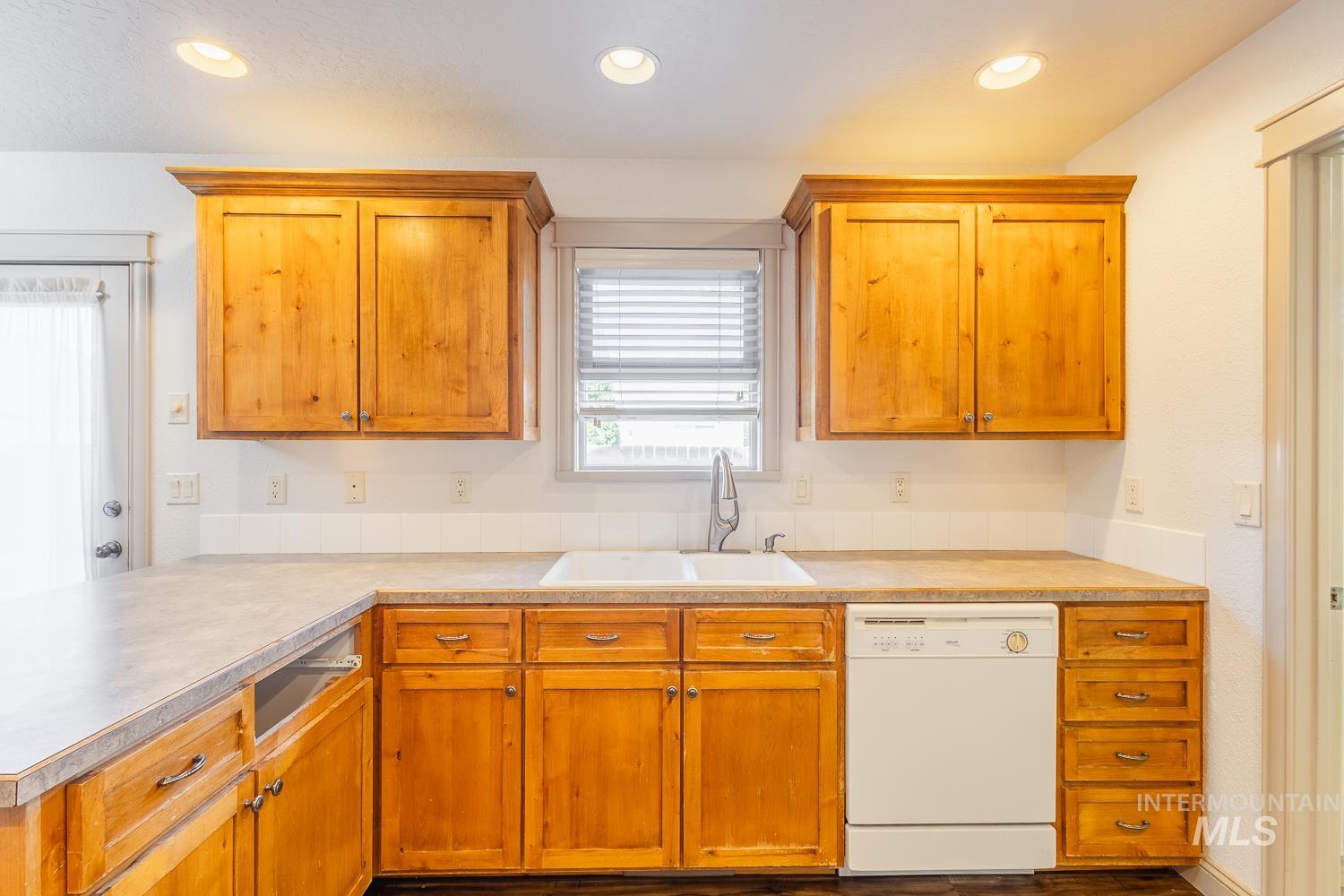 1805 W Lotus Ponds Ct, Nampa, Idaho 83651, 4 Bedrooms, 3 Bathrooms, Residential For Sale, Price $460,000,MLS 98956826