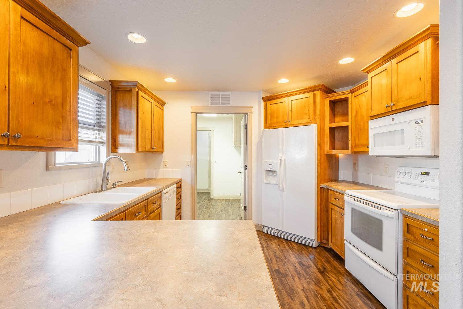 1805 W Lotus Ponds Ct, Nampa, Idaho 83651, 4 Bedrooms, 3 Bathrooms, Residential For Sale, Price $460,000,MLS 98956826