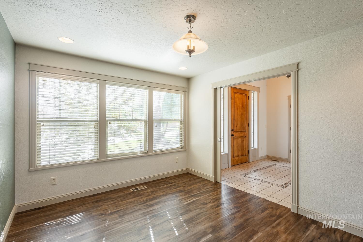 1805 W Lotus Ponds Ct, Nampa, Idaho 83651, 4 Bedrooms, 3 Bathrooms, Residential For Sale, Price $460,000,MLS 98956826