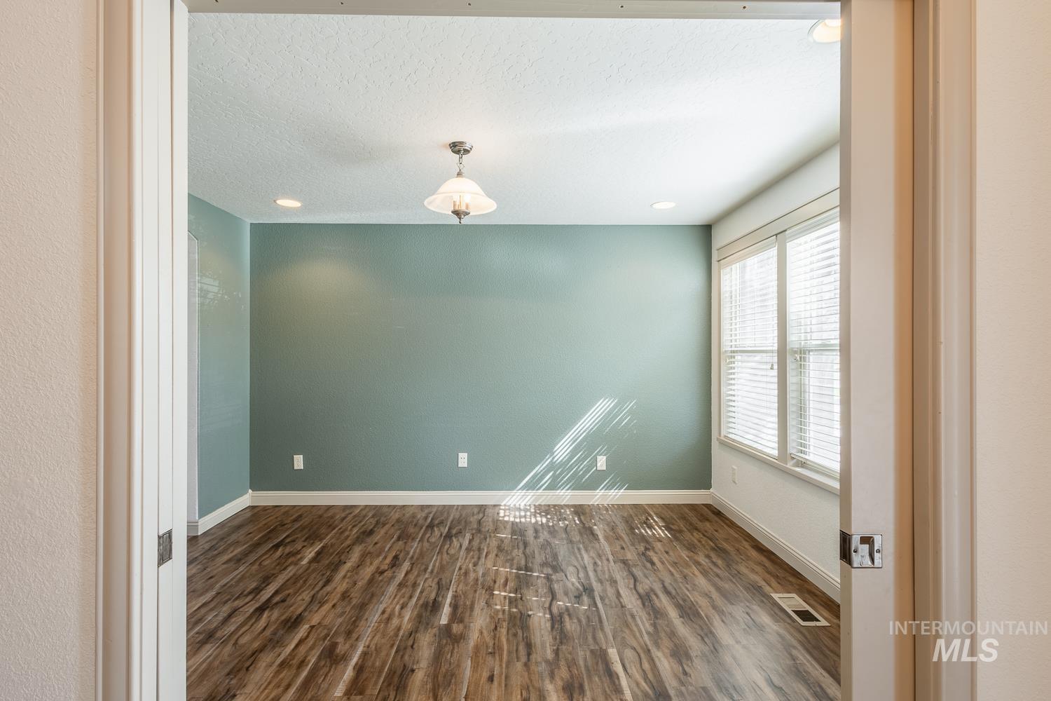 1805 W Lotus Ponds Ct, Nampa, Idaho 83651, 4 Bedrooms, 3 Bathrooms, Residential For Sale, Price $460,000,MLS 98956826