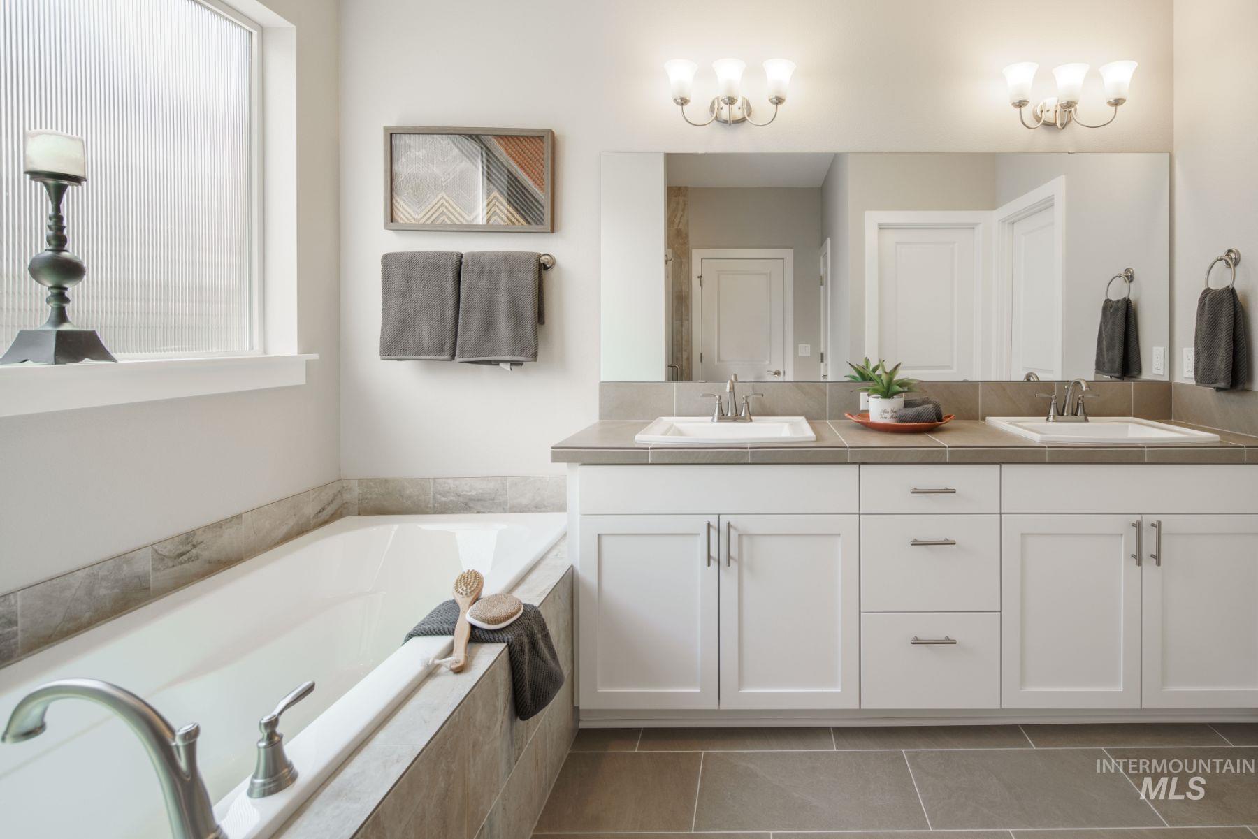 1259 W Malbar St., Meridian, Idaho 83646, 3 Bedrooms, 2.5 Bathrooms, Residential For Sale, Price $699,900,MLS 98956886