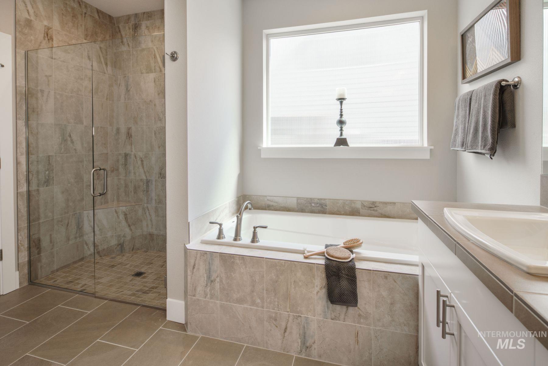 1259 W Malbar St., Meridian, Idaho 83646, 3 Bedrooms, 2.5 Bathrooms, Residential For Sale, Price $699,900,MLS 98956886