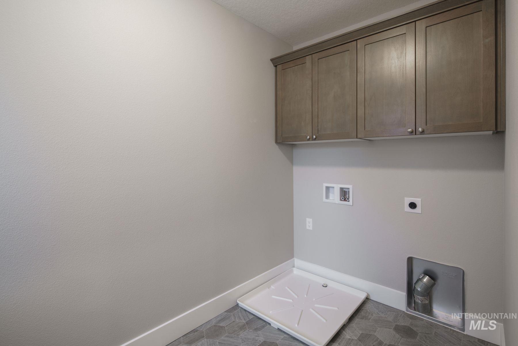 1023 W Malbar St., Meridian, Idaho 83646, 4 Bedrooms, 2.5 Bathrooms, Residential For Sale, Price $679,900,MLS 98956890