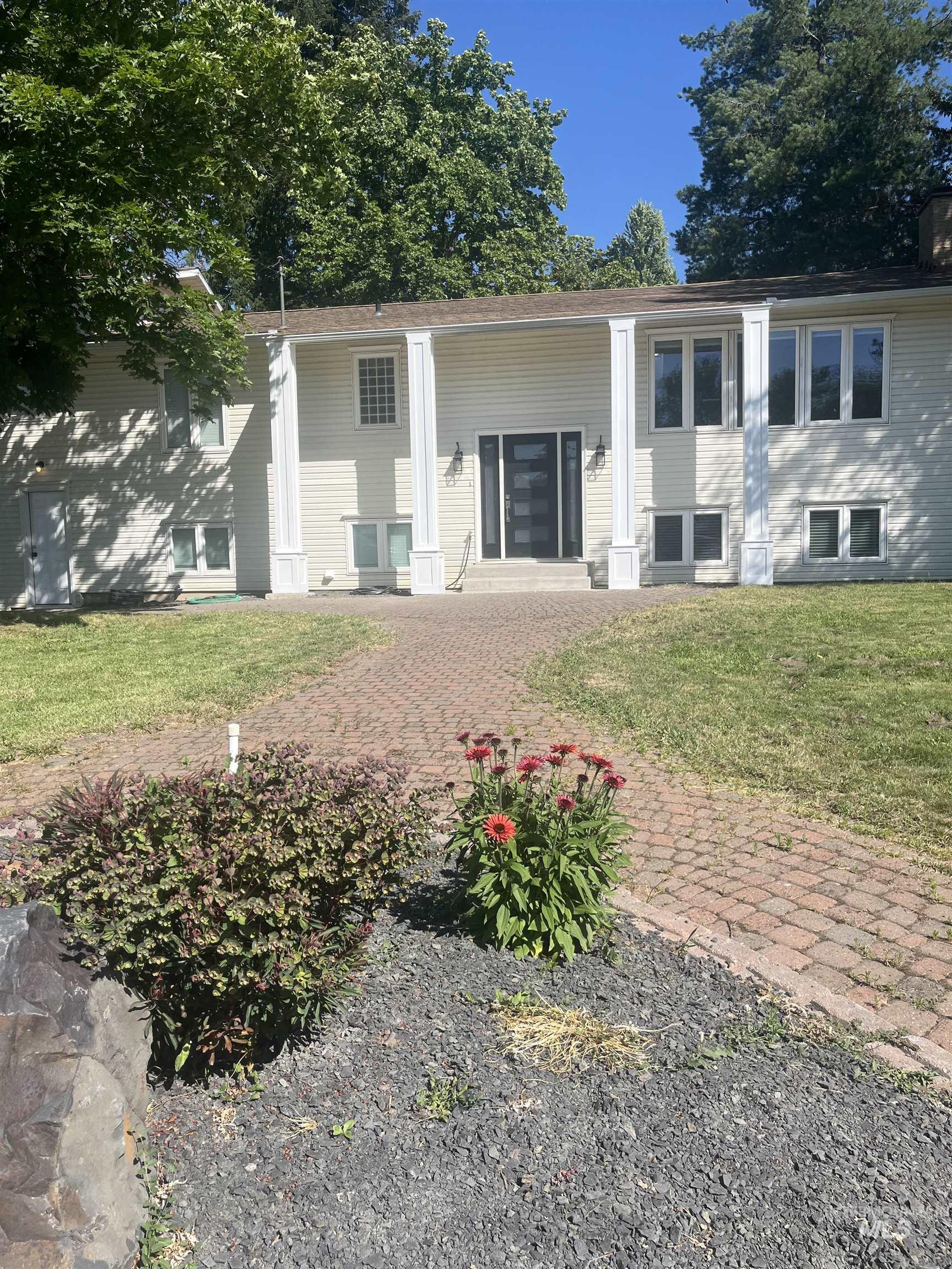 1024 El Cajon, Moscow, Idaho 83844, 5 Bedrooms, 3 Bathrooms, Residential For Sale, Price $699,000,MLS 98956899