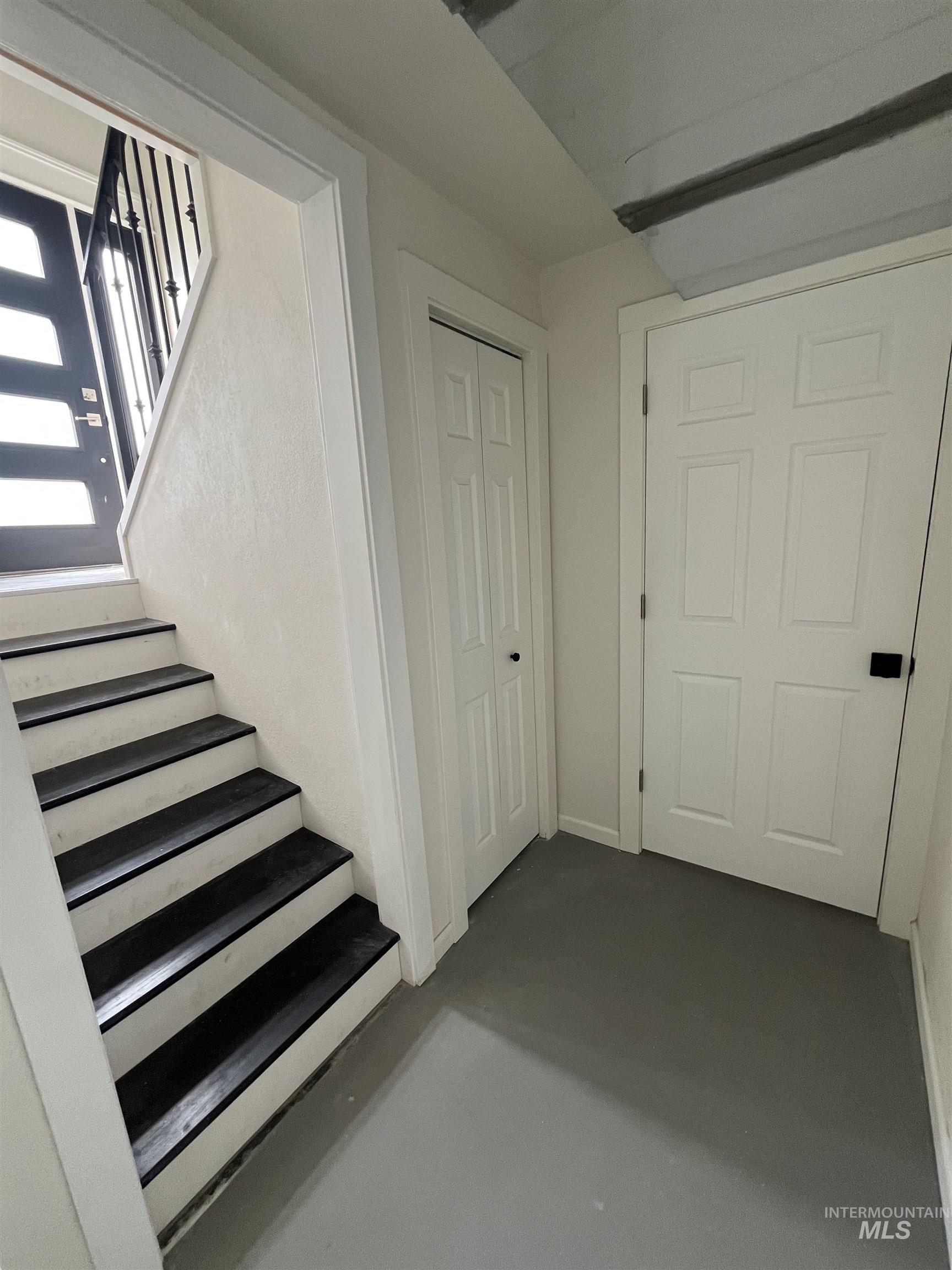 1024 El Cajon, Moscow, Idaho 83844, 5 Bedrooms, 3 Bathrooms, Residential For Sale, Price $699,000,MLS 98956899