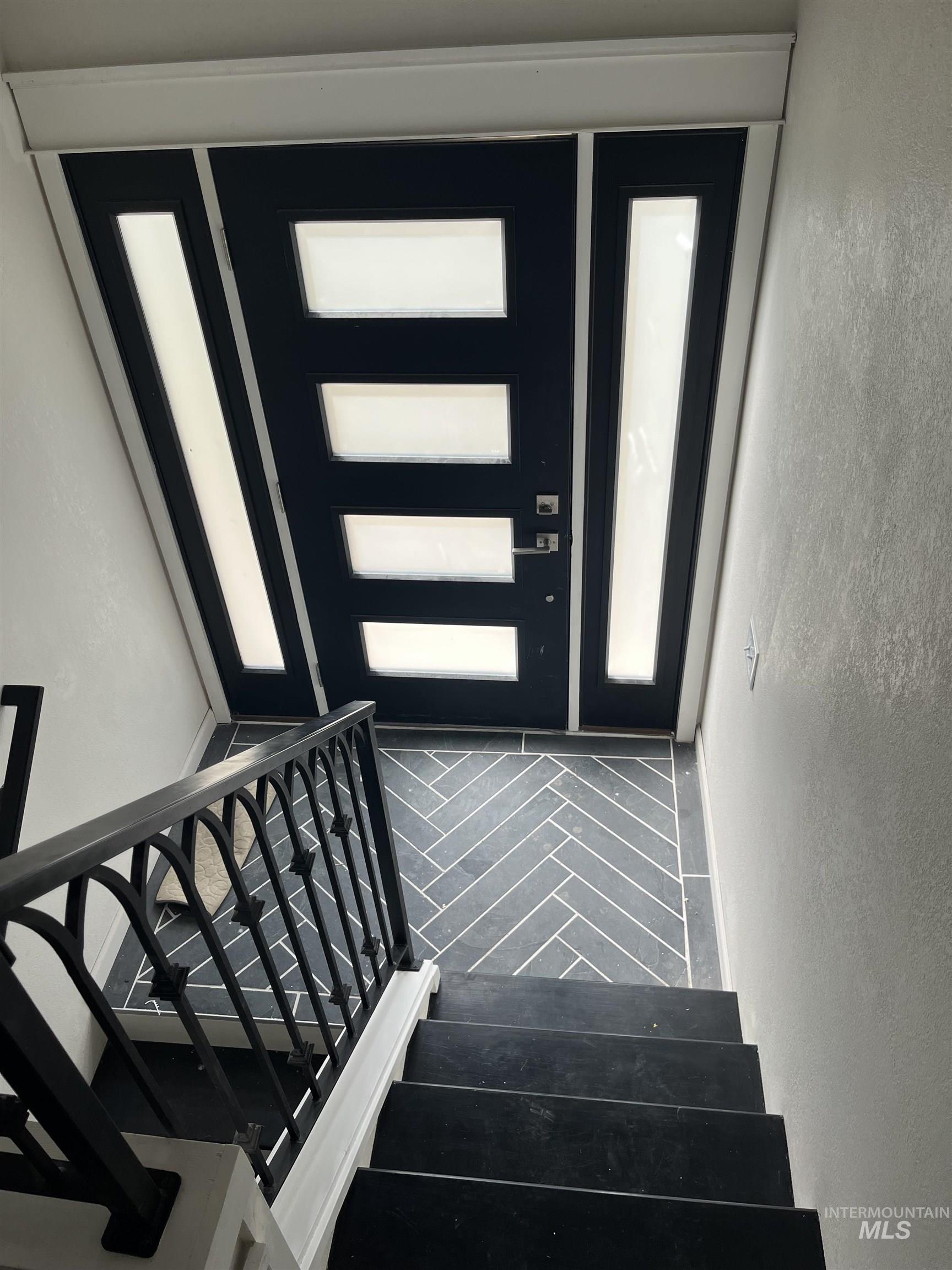 1024 El Cajon, Moscow, Idaho 83844, 5 Bedrooms, 3 Bathrooms, Residential For Sale, Price $699,000,MLS 98956899