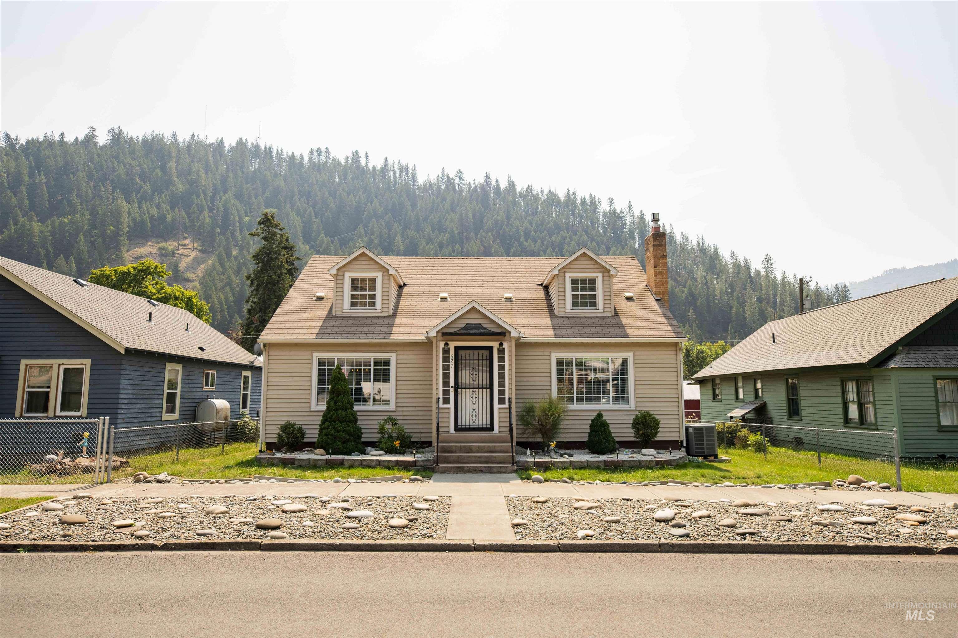 527 Brown Avenue, Orofino, Idaho 83544, 7 Bedrooms, 4 Bathrooms, Residential For Sale, Price $498,000,MLS 98956911