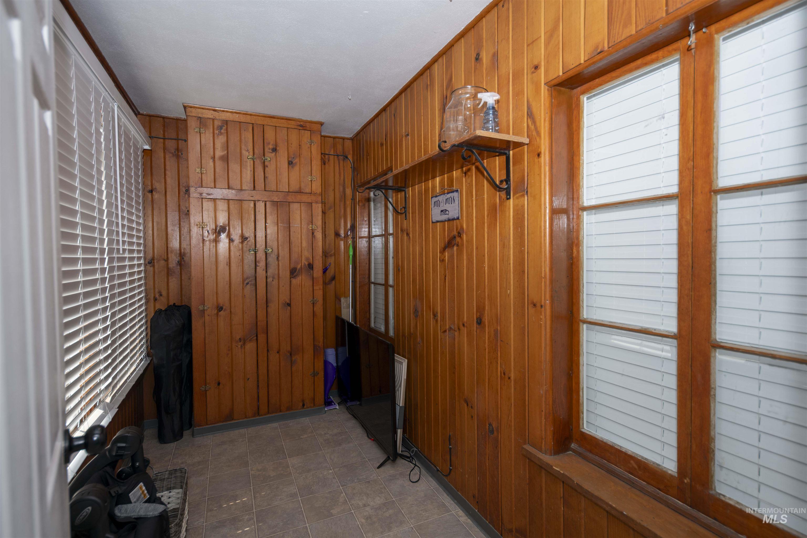 527 Brown Avenue, Orofino, Idaho 83544, 7 Bedrooms, 4 Bathrooms, Residential For Sale, Price $498,000,MLS 98956911