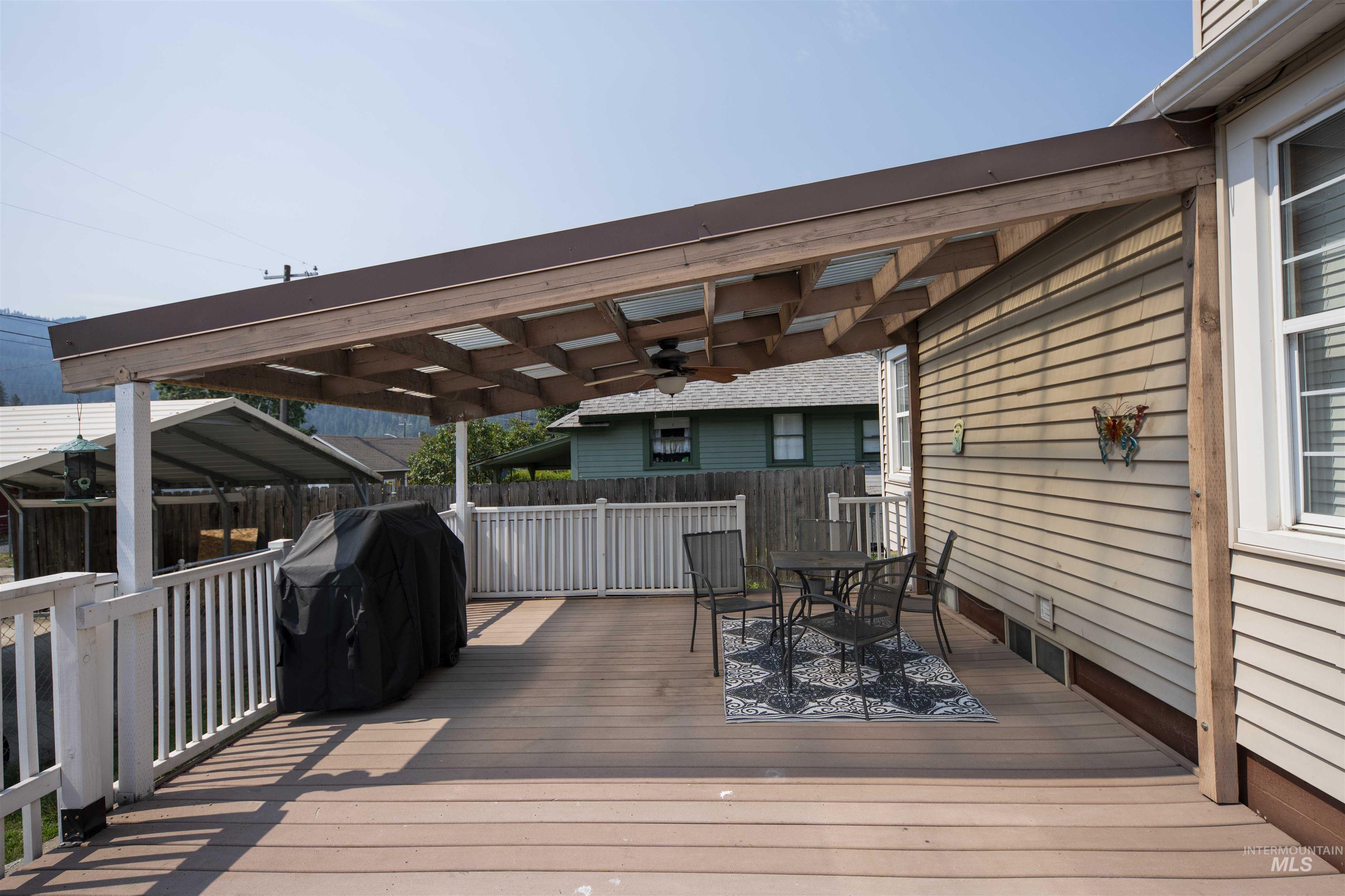 527 Brown Avenue, Orofino, Idaho 83544, 7 Bedrooms, 4 Bathrooms, Residential For Sale, Price $498,000,MLS 98956911