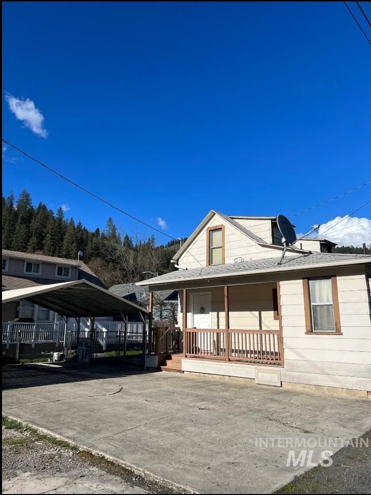 527 Brown Avenue, Orofino, Idaho 83544, 7 Bedrooms, 4 Bathrooms, Residential For Sale, Price $498,000,MLS 98956911