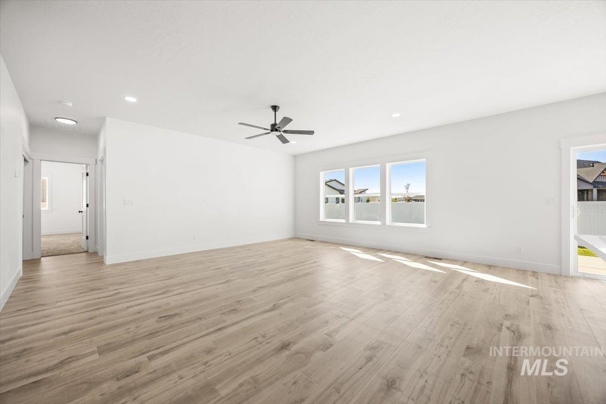 2161 Austin, Fruitland, Idaho 83619, 4 Bedrooms, 2 Bathrooms, Residential For Sale, Price $480,500,MLS 98956976