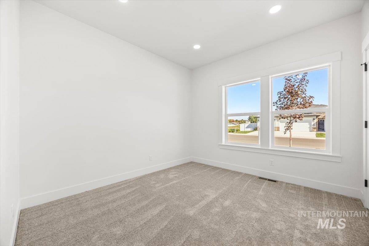 2161 Austin, Fruitland, Idaho 83619, 4 Bedrooms, 2 Bathrooms, Residential For Sale, Price $480,500,MLS 98956976