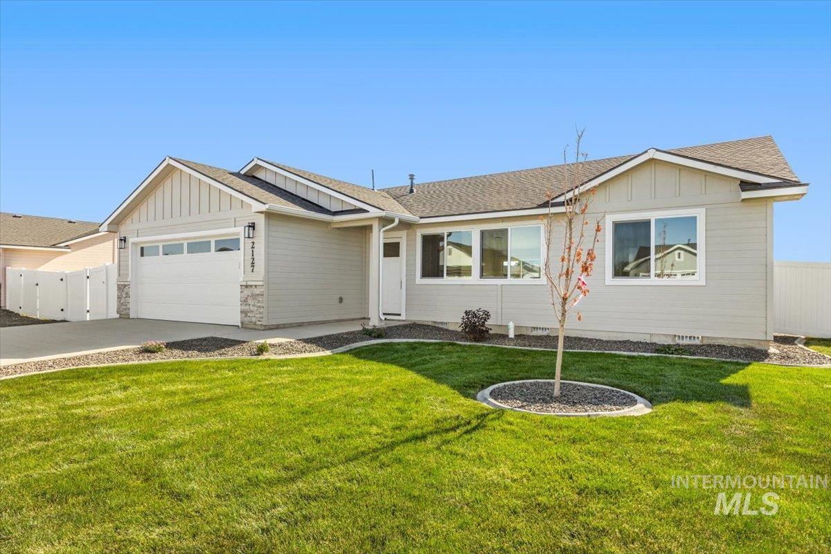 2127 Justine CT, Fruitland, Idaho 83619, 3 Bedrooms, 2 Bathrooms, Residential For Sale, Price $378,000, 98956978
