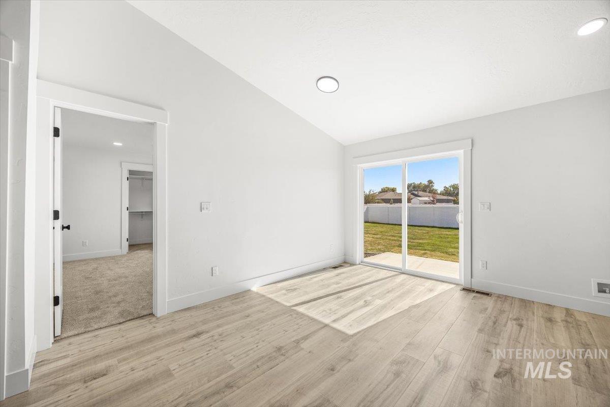 2127 Justine CT, Fruitland, Idaho 83619, 3 Bedrooms, 2 Bathrooms, Residential For Sale, Price $380,000,MLS 98956978