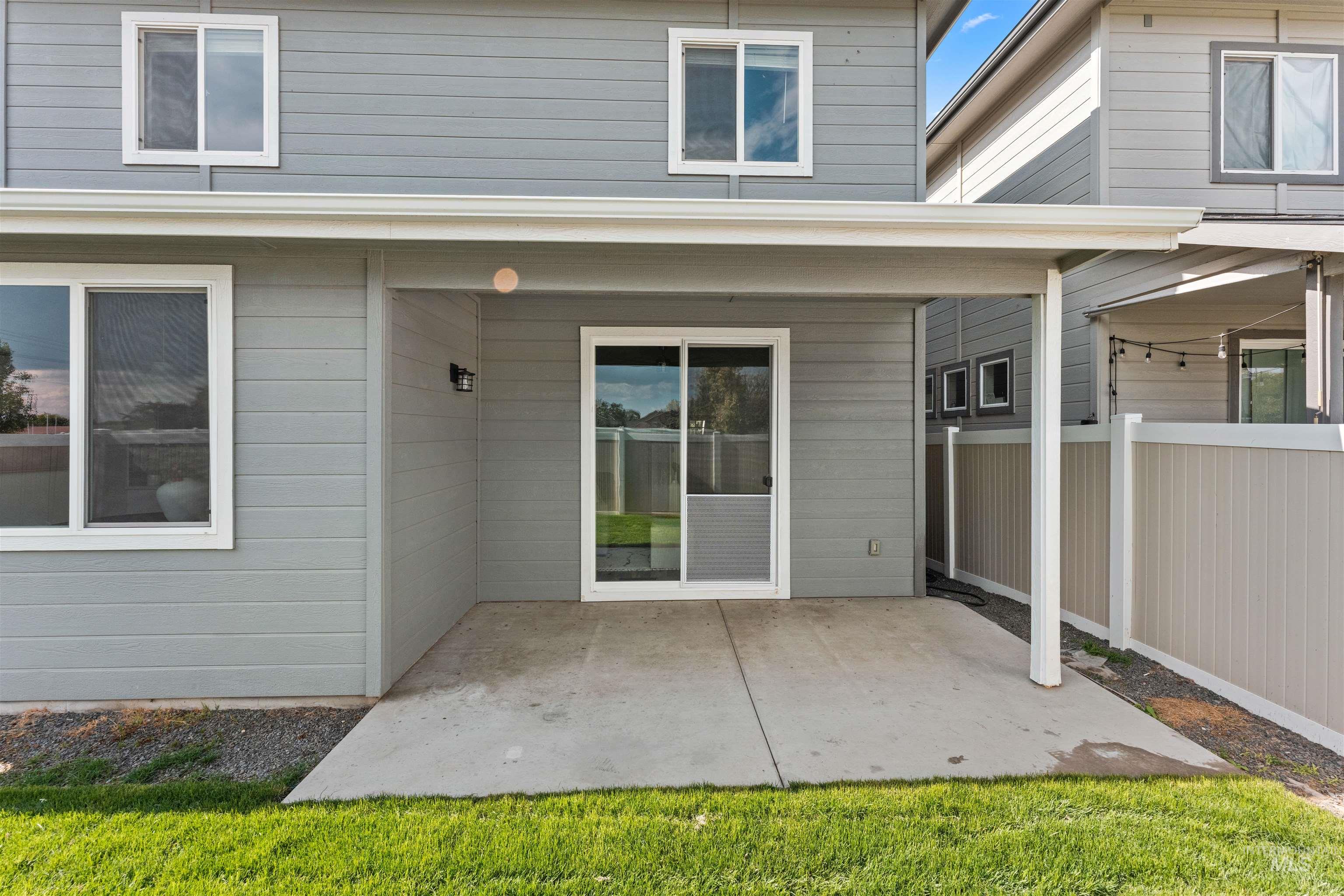 1983 W Bella Lane, Nampa, Idaho 83651, 3 Bedrooms, 2.5 Bathrooms, Residential For Sale, Price $375,000,MLS 98956980
