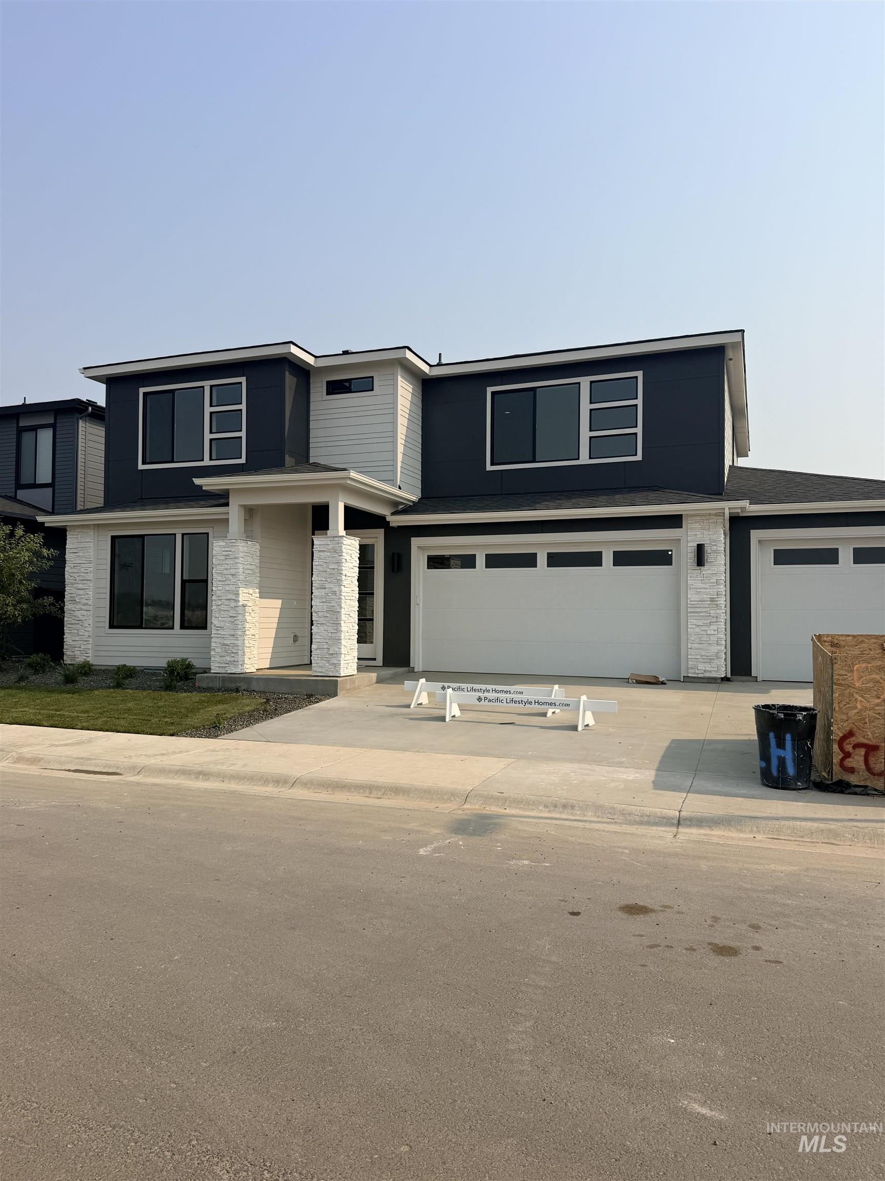 1009 W Malbar St., Meridian, Idaho 83646, 5 Bedrooms, 3.5 Bathrooms, Residential For Sale, Price $844,900,MLS 98956998