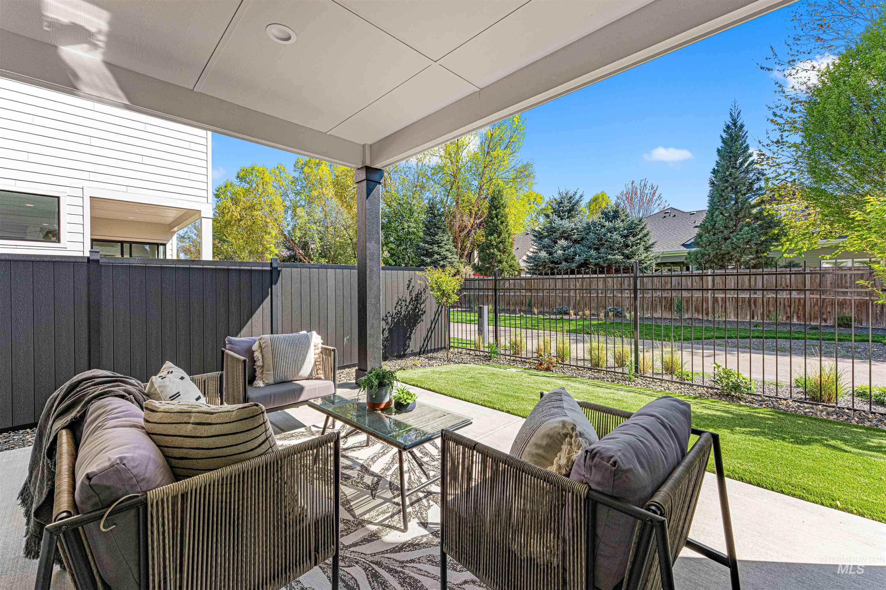1009 W Malbar St., Meridian, Idaho 83646, 5 Bedrooms, 3.5 Bathrooms, Residential For Sale, Price $844,900, 98956998