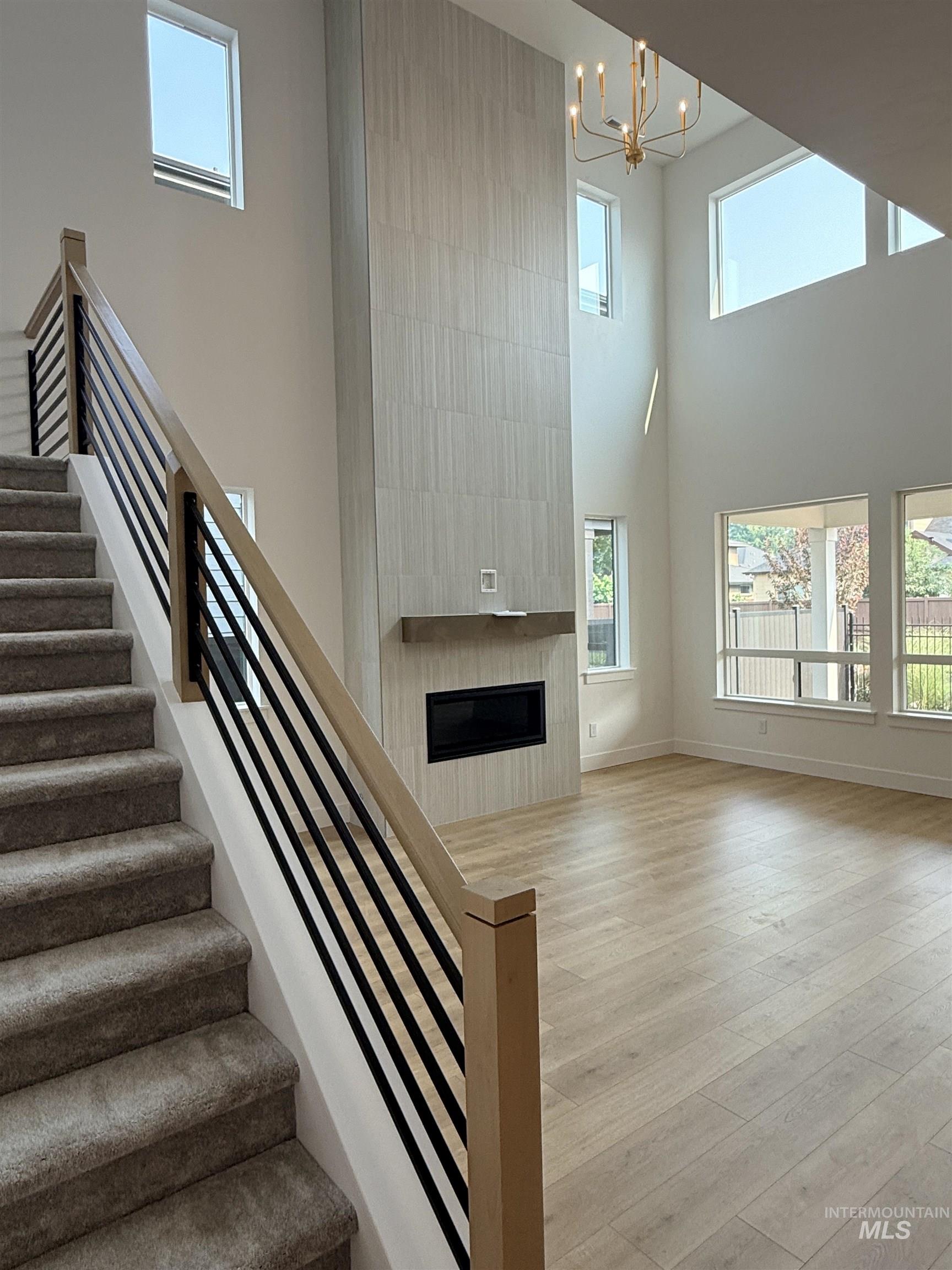 1009 W Malbar St., Meridian, Idaho 83646, 5 Bedrooms, 3.5 Bathrooms, Residential For Sale, Price $844,900,MLS 98956998