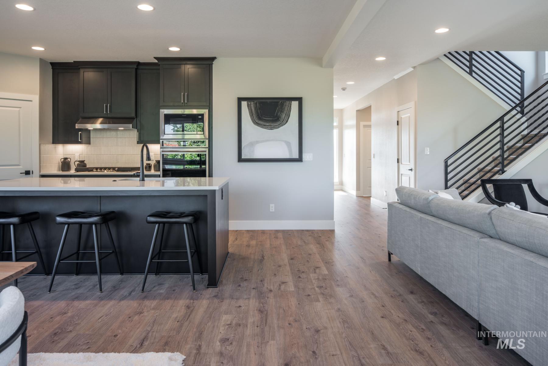 985 W Malbar St., Meridian, Idaho 83646, 4 Bedrooms, 3 Bathrooms, Residential For Sale, Price $844,900,MLS 98957010