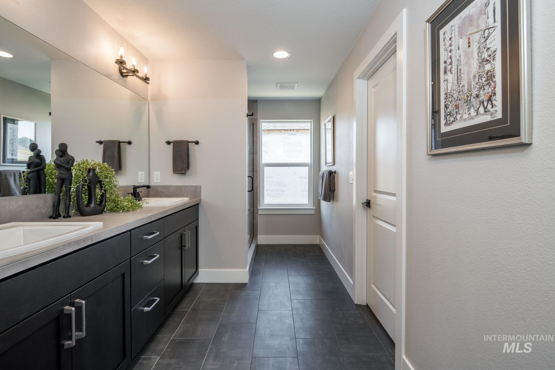 985 W Malbar St., Meridian, Idaho 83646, 4 Bedrooms, 3 Bathrooms, Residential For Sale, Price $844,900,MLS 98957010