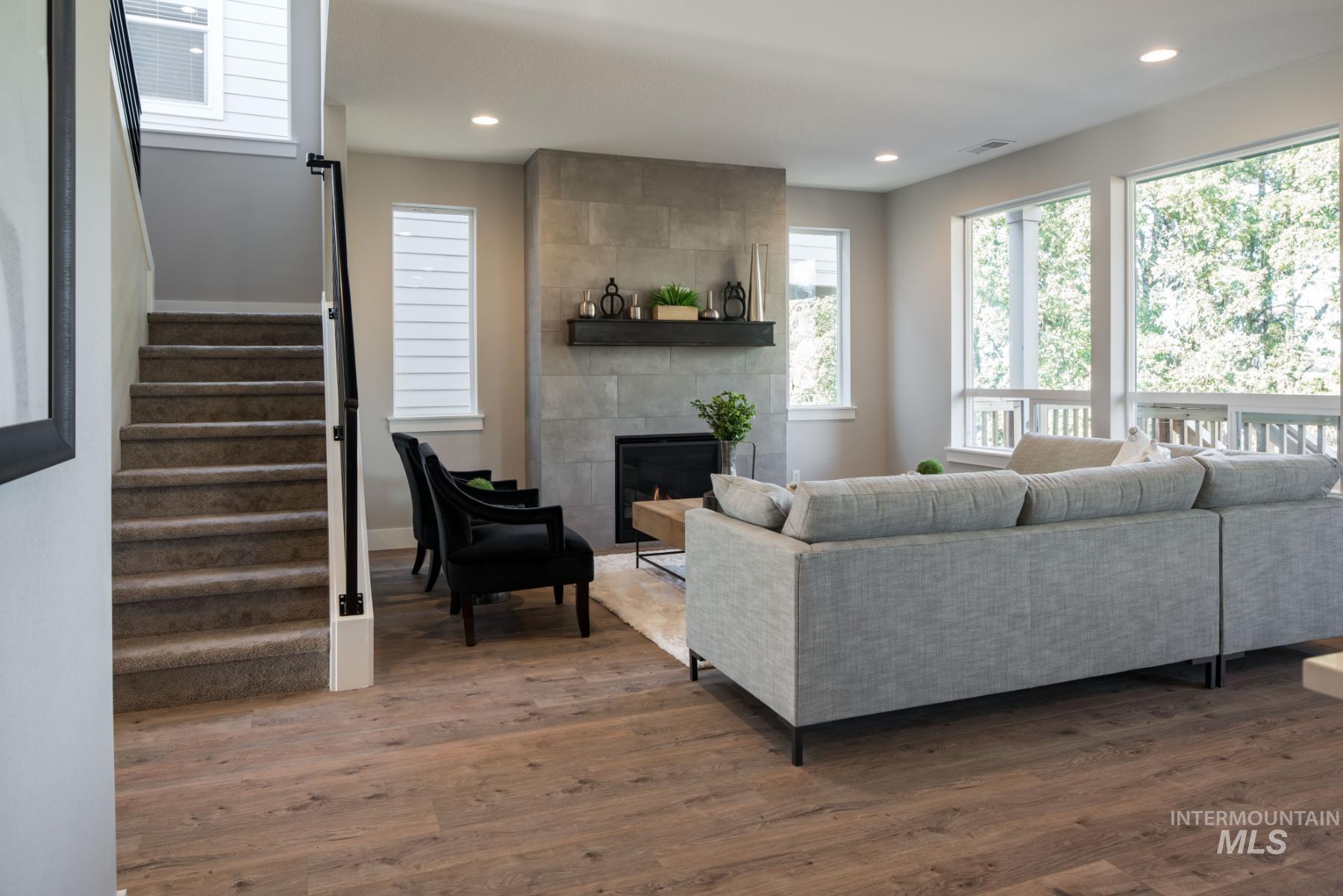 985 W Malbar St., Meridian, Idaho 83646, 4 Bedrooms, 3 Bathrooms, Residential For Sale, Price $844,900,MLS 98957010