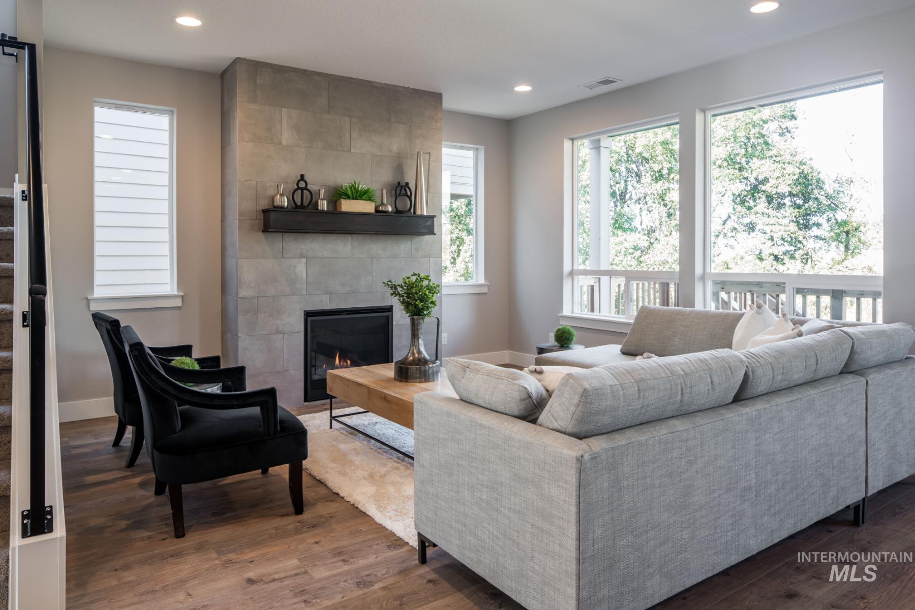 985 W Malbar St., Meridian, Idaho 83646, 4 Bedrooms, 3 Bathrooms, Residential For Sale, Price $844,900,MLS 98957010