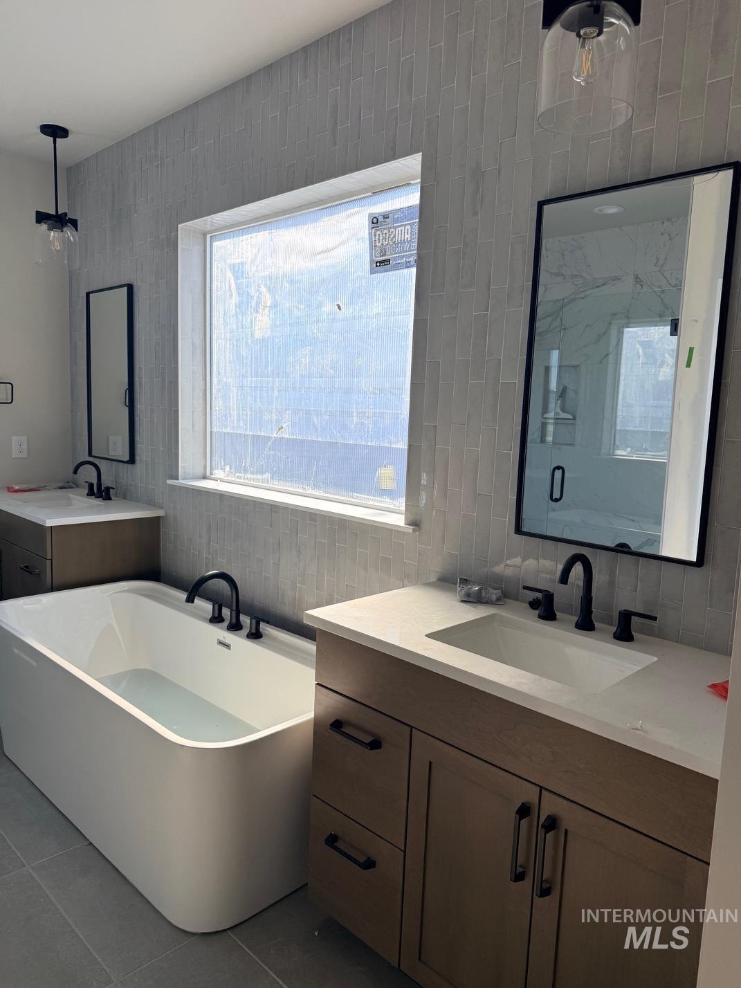 985 W Malbar St., Meridian, Idaho 83646, 4 Bedrooms, 3 Bathrooms, Residential For Sale, Price $774,900, 98957010