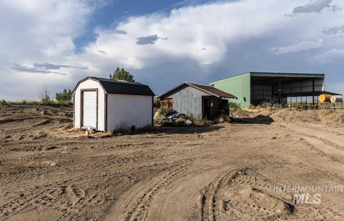 21710 Wood Ln., Parma, Idaho 83660, 3 Bedrooms, 2 Bathrooms, Residential For Sale, Price $390,000,MLS 98957021