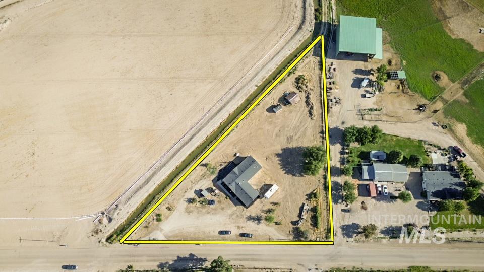 21710 Wood Ln., Parma, Idaho 83660, 3 Bedrooms, 2 Bathrooms, Residential For Sale, Price $390,000,MLS 98957021