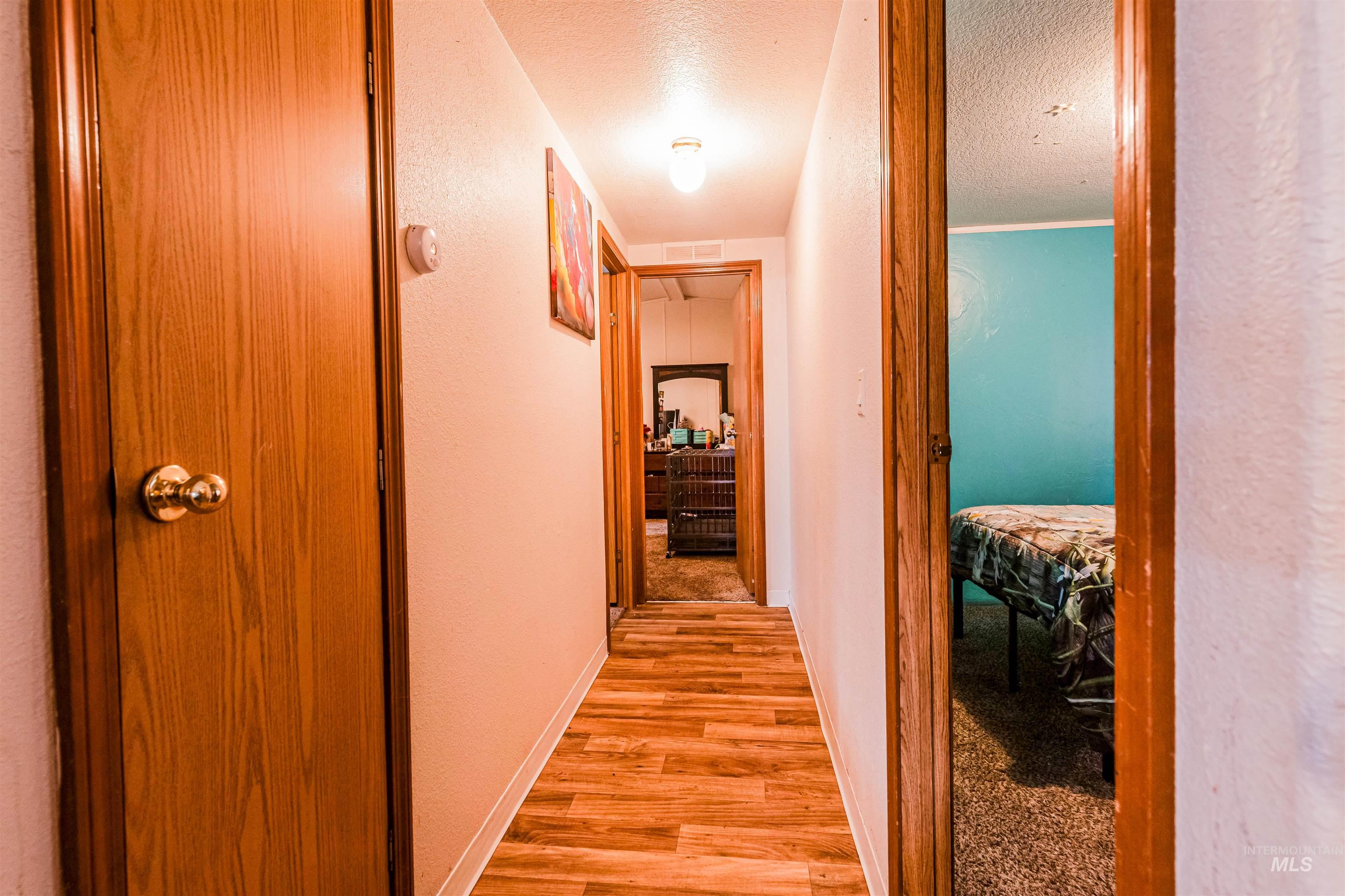 21710 Wood Ln., Parma, Idaho 83660, 3 Bedrooms, 2 Bathrooms, Residential For Sale, Price $390,000,MLS 98957021