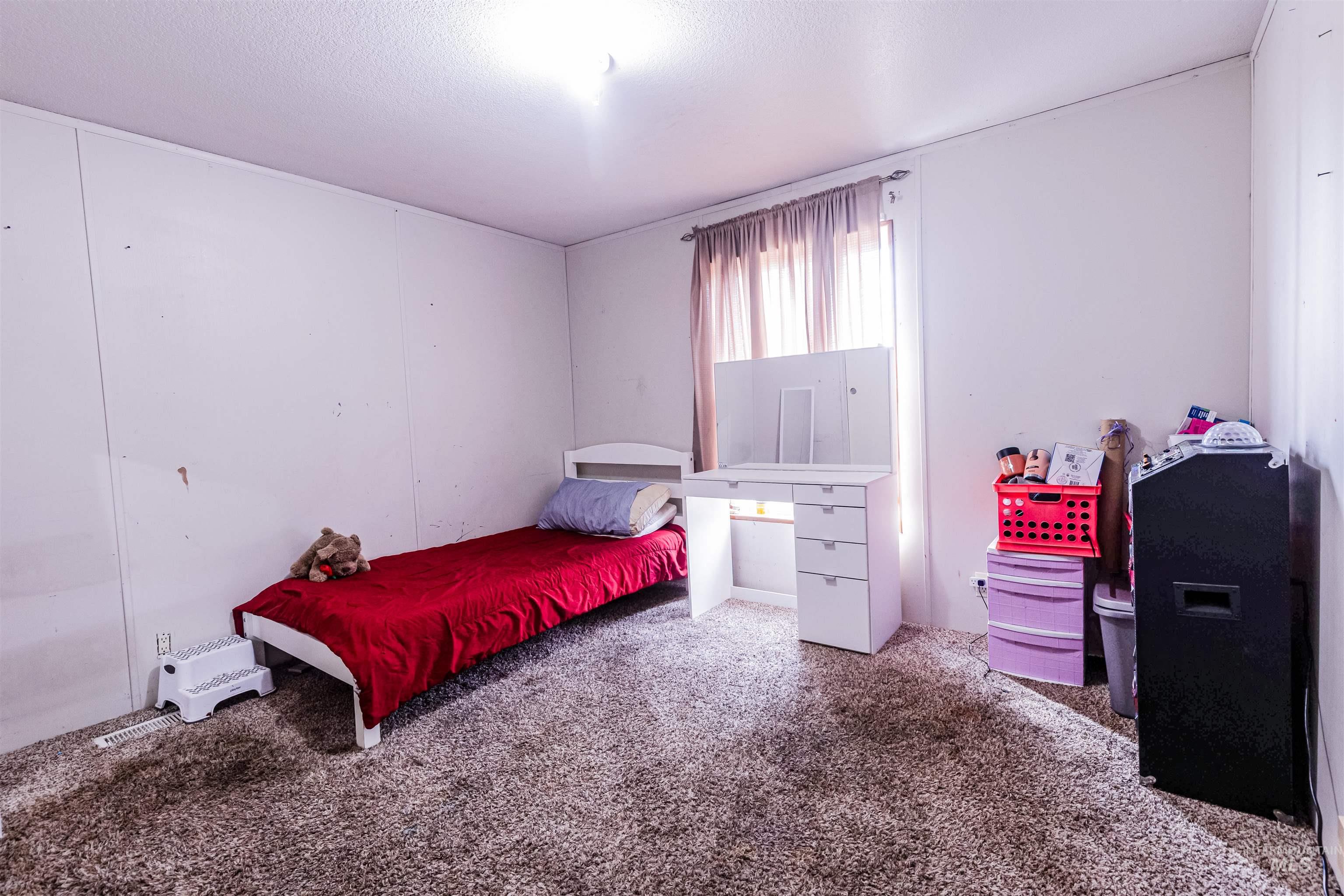 21710 Wood Ln., Parma, Idaho 83660, 3 Bedrooms, 2 Bathrooms, Residential For Sale, Price $390,000,MLS 98957021