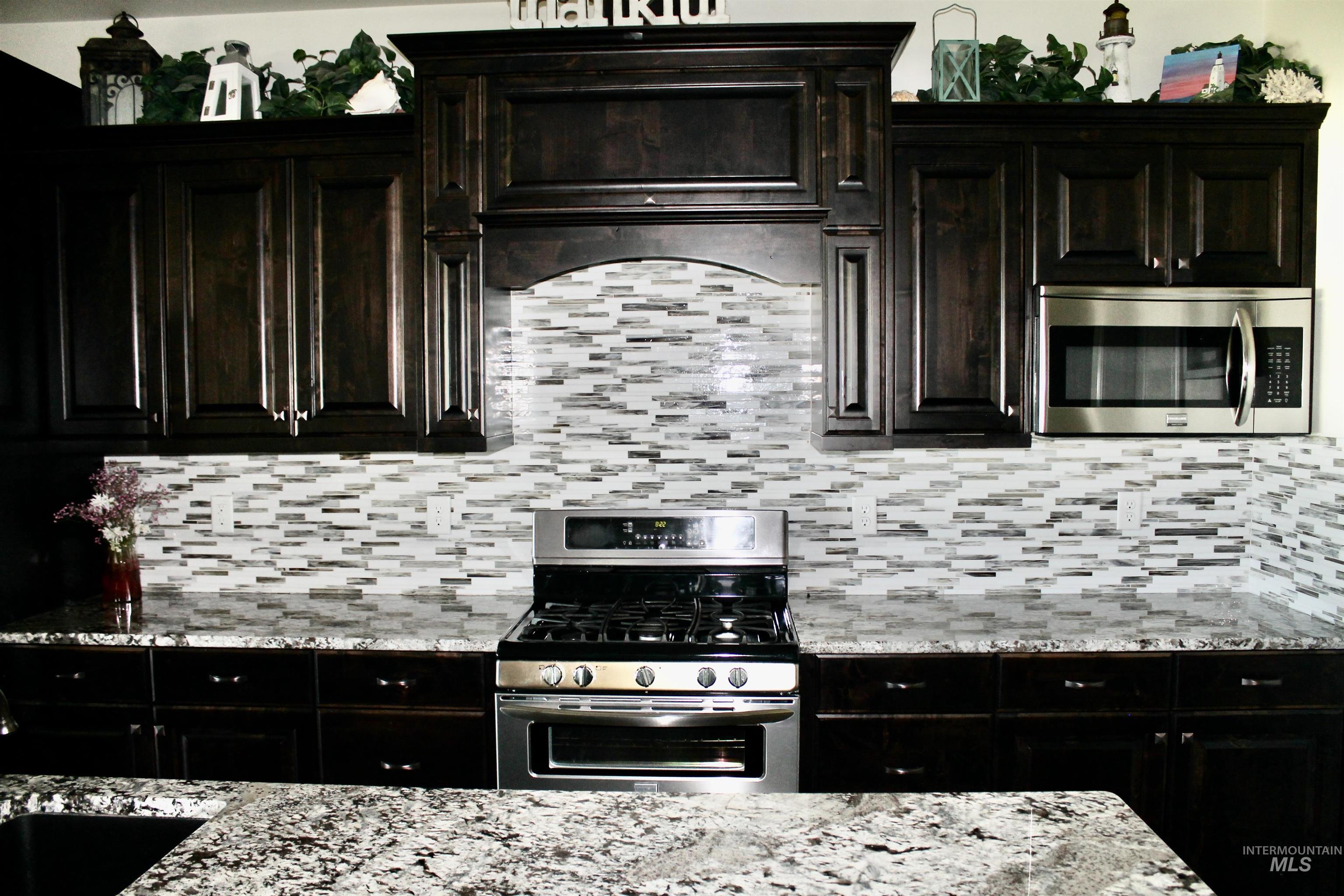 2464 E 3719 N, Twin Falls, Idaho 83301, 5 Bedrooms, 3.5 Bathrooms, Residential For Sale, Price $889,900, 98957043