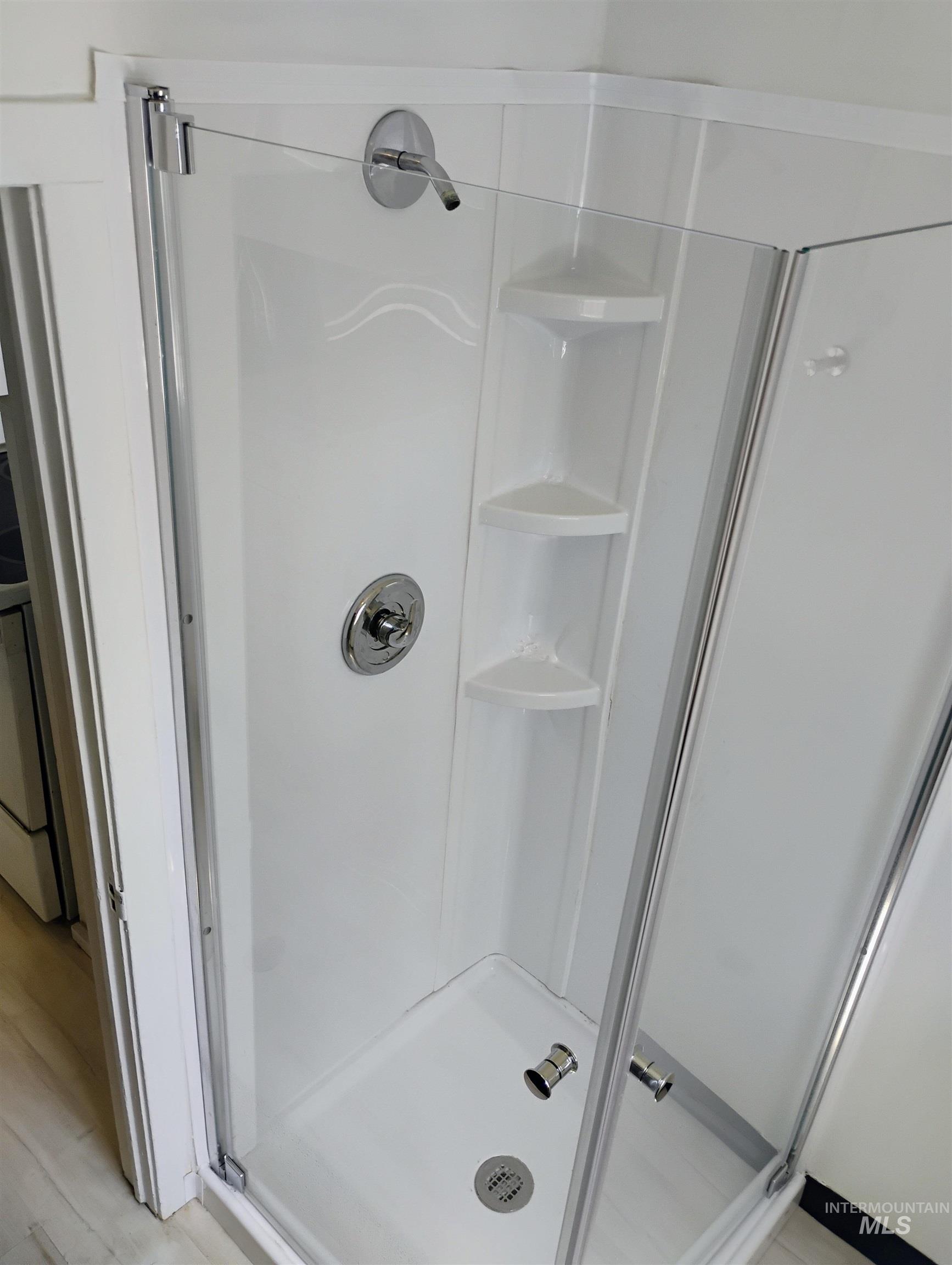 125 Shoup Ave W, Twin Falls, Idaho 83301, 7 Bedrooms, 4.5 Bathrooms, Residential For Sale, Price $500,000,MLS 98957057