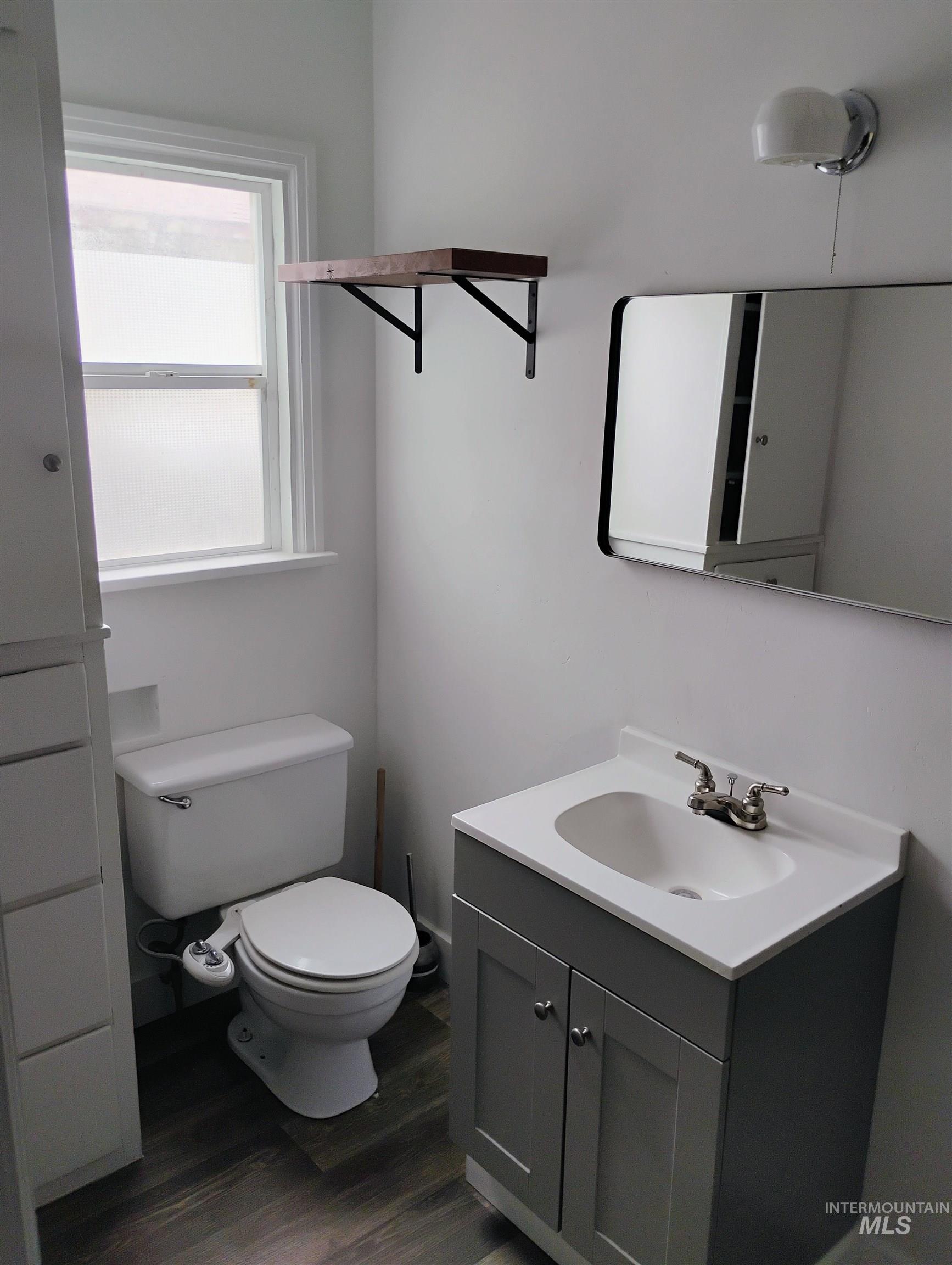 125 Shoup Ave W, Twin Falls, Idaho 83301, 7 Bedrooms, 4.5 Bathrooms, Residential For Sale, Price $500,000,MLS 98957057