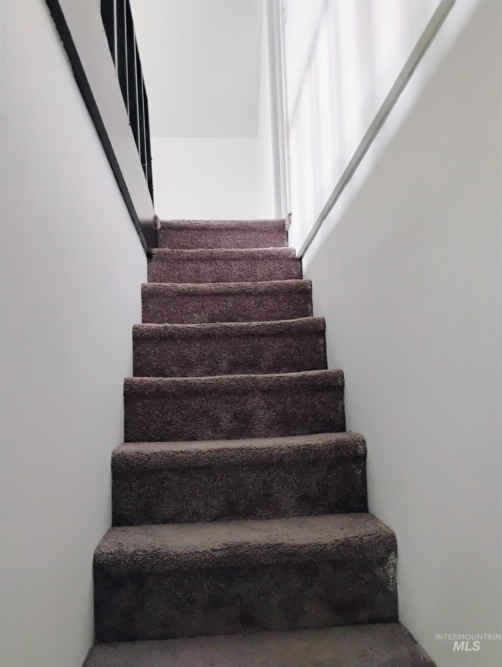 195 Washington St N, Twin Falls, Idaho 83301, 4 Bedrooms, 2.5 Bathrooms, Residential Income For Sale, Price $500,000,MLS 98957060