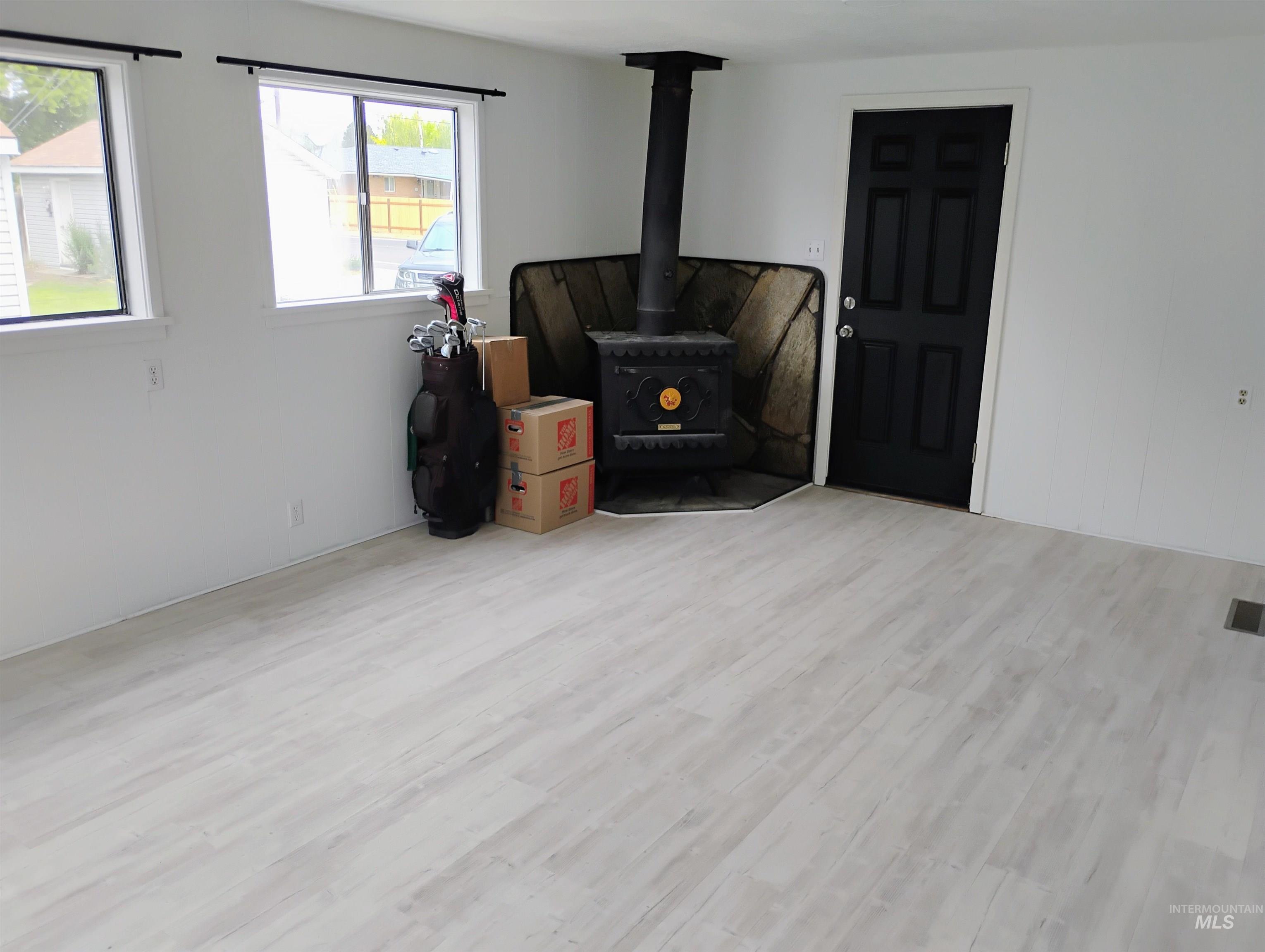 195 Washington St N, Twin Falls, Idaho 83301, 4 Bedrooms, 2.5 Bathrooms, Residential Income For Sale, Price $500,000,MLS 98957060