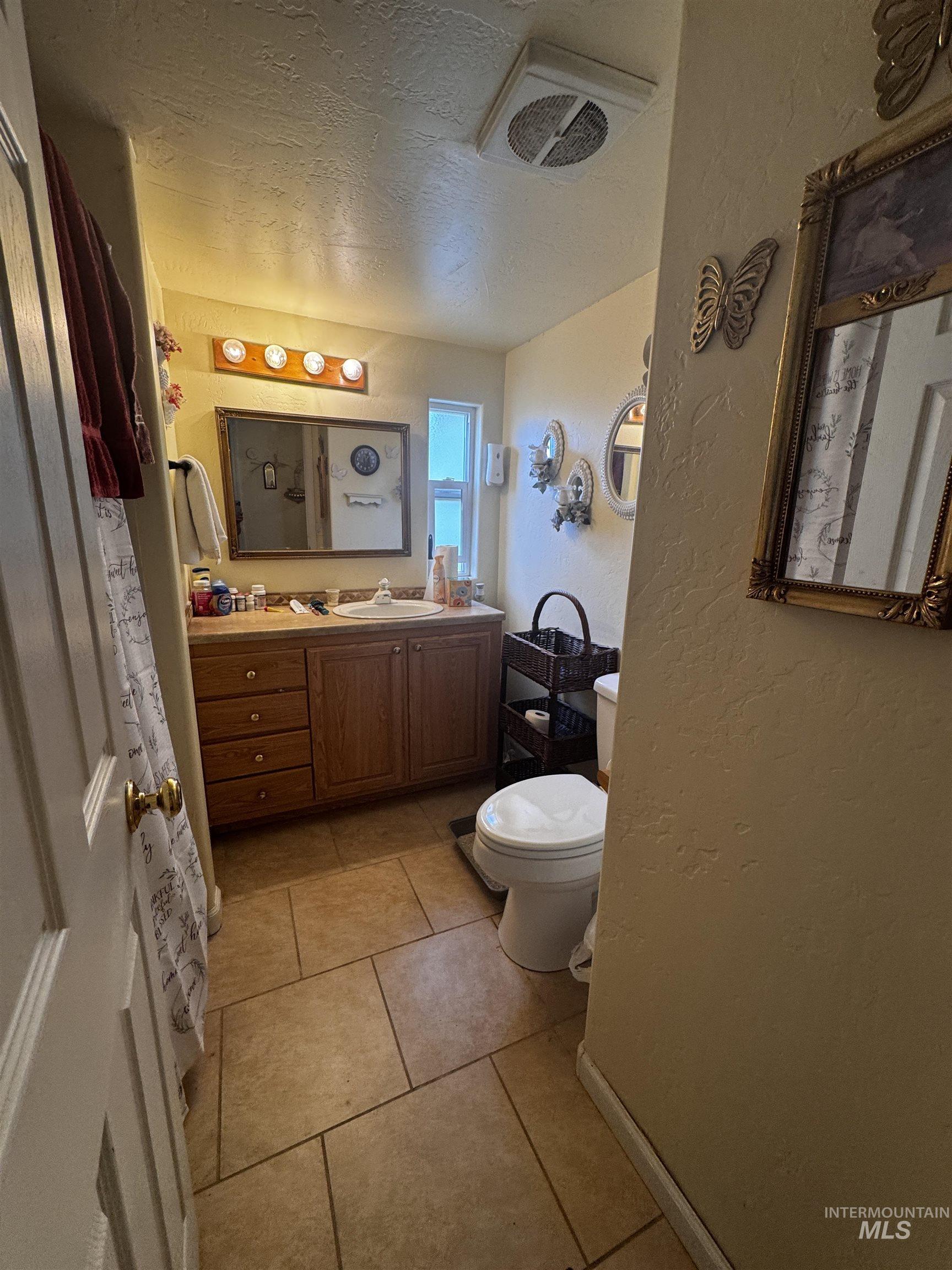 198 2nd Avenue South, Hagerman, Idaho 83332, 2 Bedrooms, 2 Bathrooms, Residential For Sale, Price $209,900, 98957085