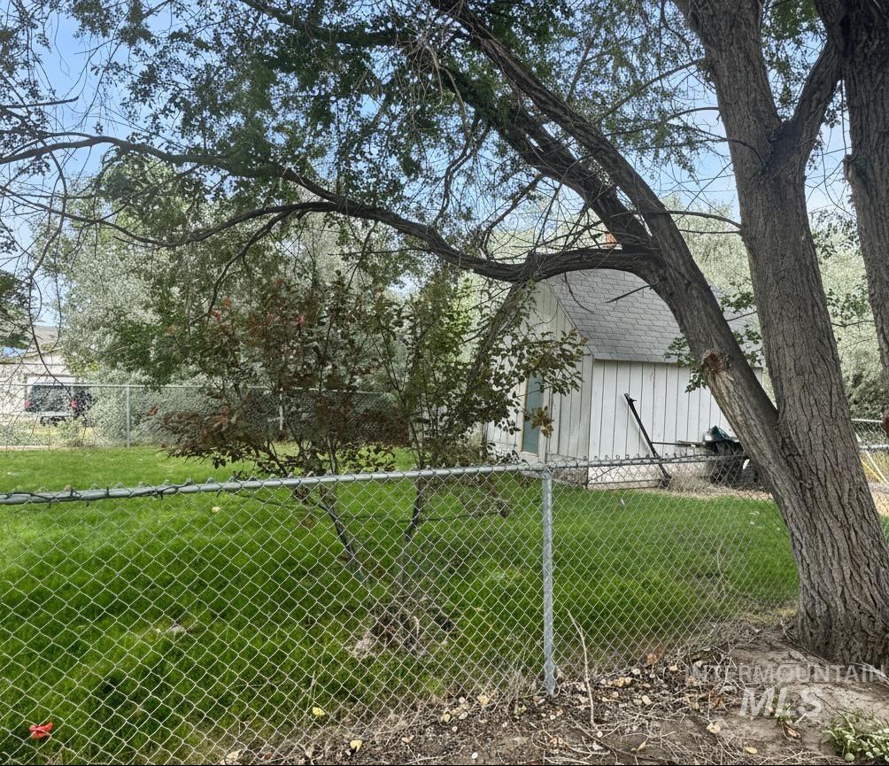 198 2nd Avenue South, Hagerman, Idaho 83332, 2 Bedrooms, 2 Bathrooms, Residential For Sale, Price $209,900, 98957085