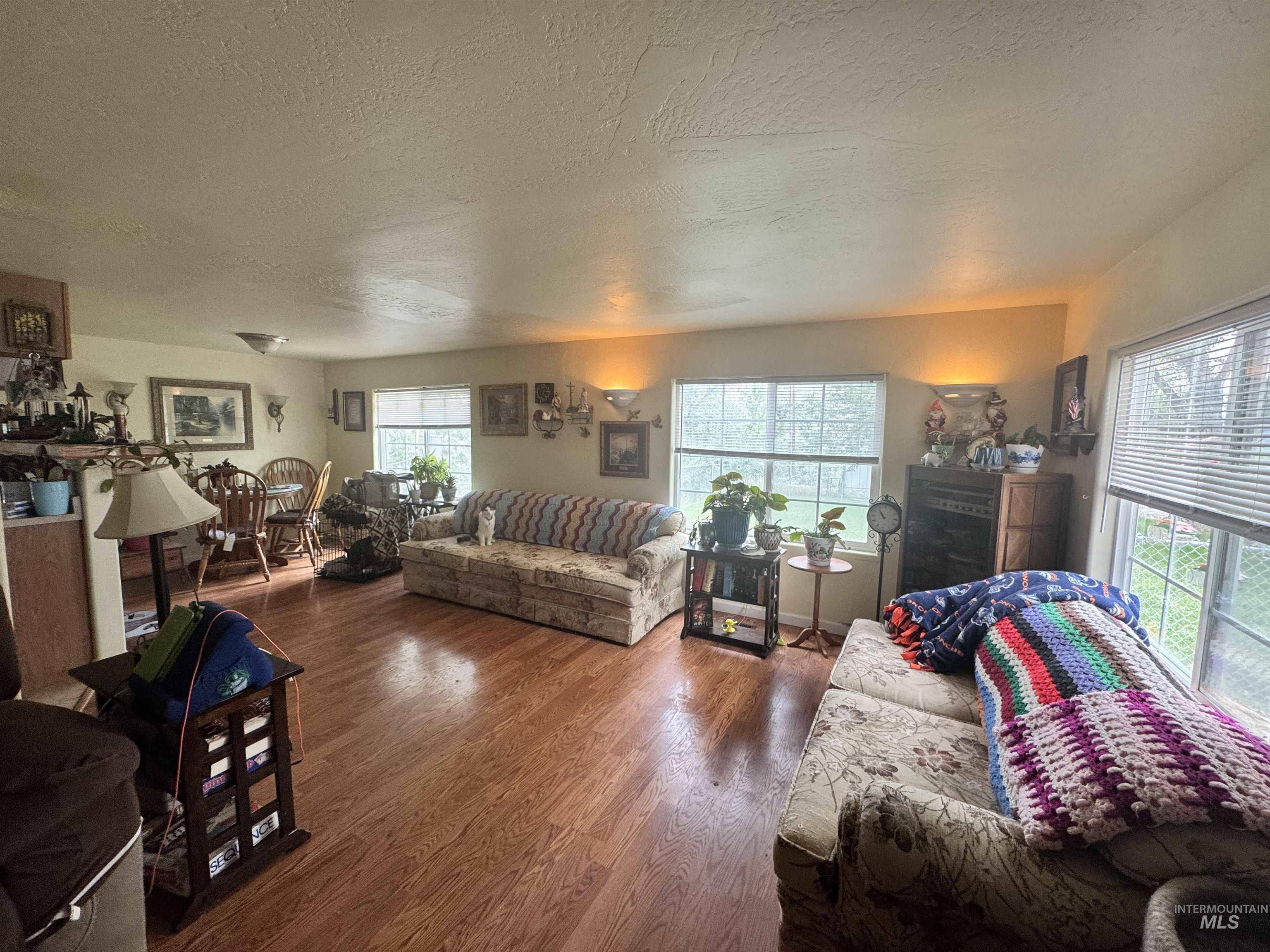 198 2nd Avenue South, Hagerman, Idaho 83332, 2 Bedrooms, 2 Bathrooms, Residential For Sale, Price $209,900, 98957085