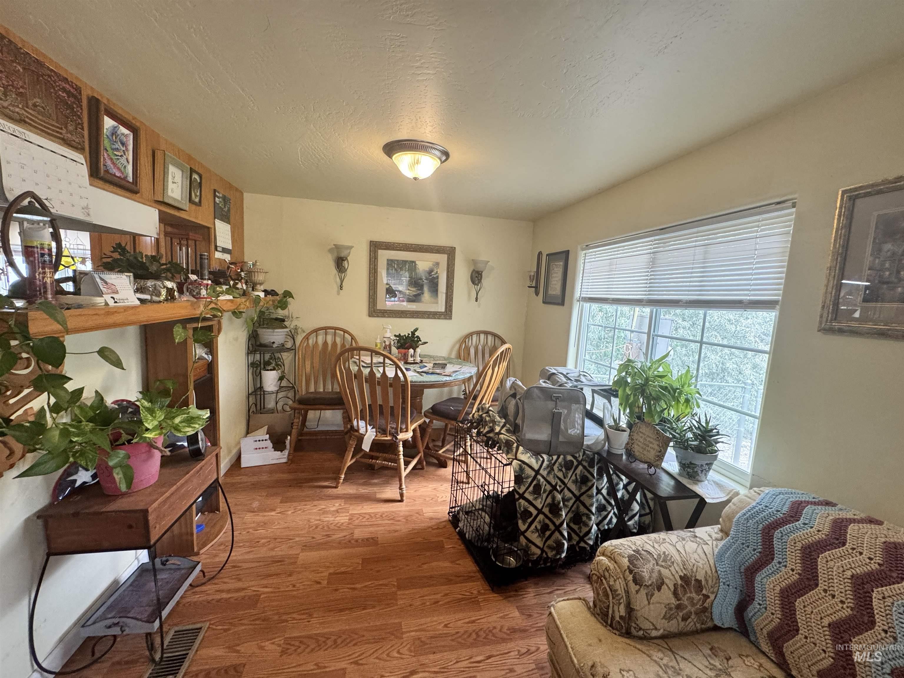 198 2nd Avenue South, Hagerman, Idaho 83332, 2 Bedrooms, 2 Bathrooms, Residential For Sale, Price $209,900, 98957085