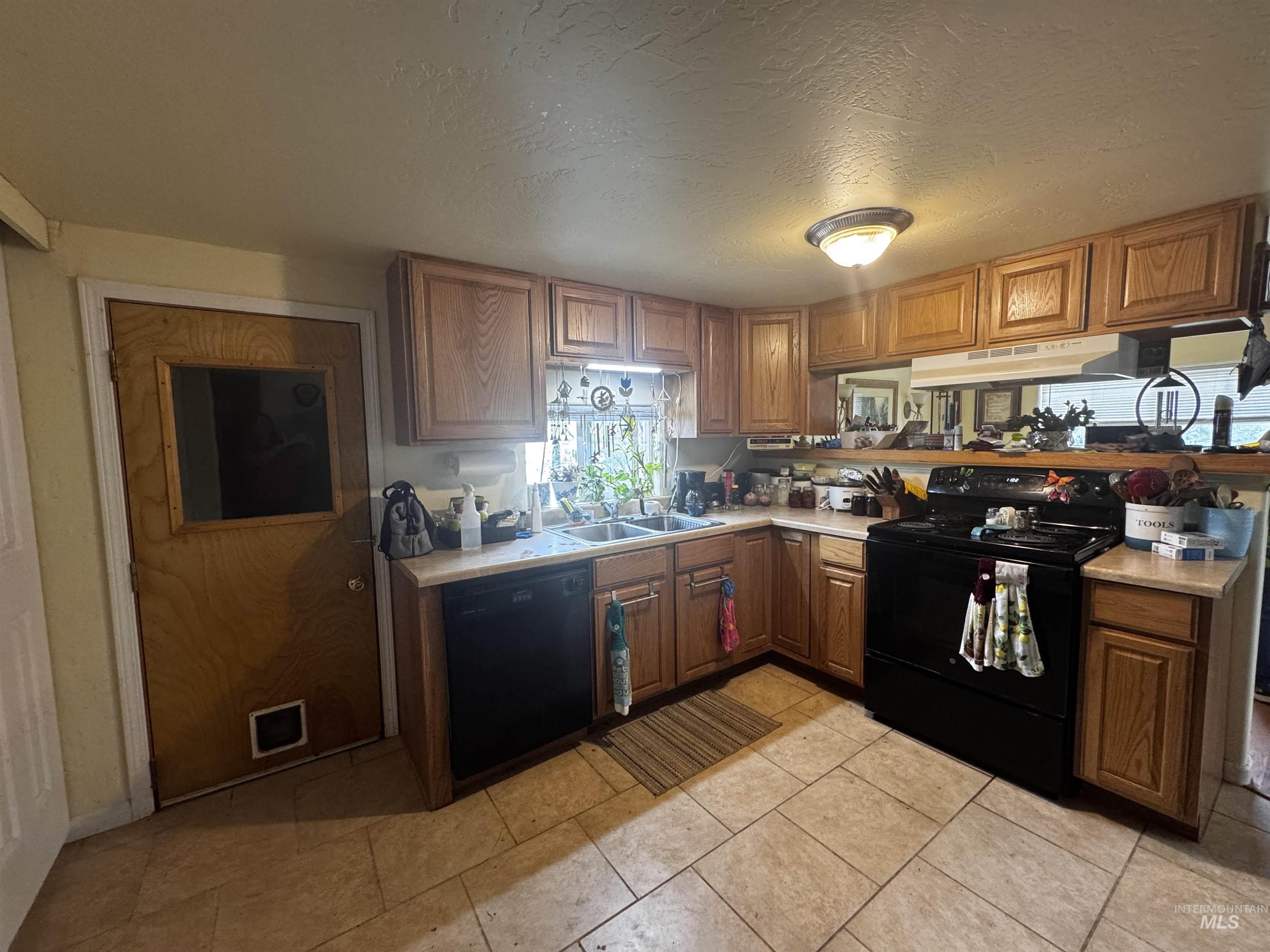 198 2nd Avenue South, Hagerman, Idaho 83332, 2 Bedrooms, 2 Bathrooms, Residential For Sale, Price $209,900, 98957085