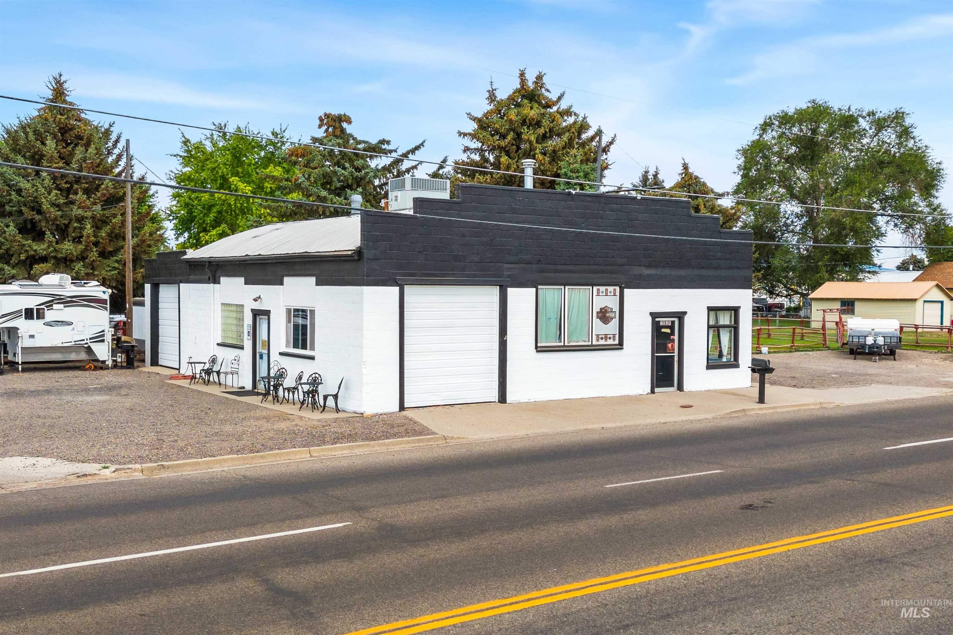 2039 Main St, Gooding, Idaho 83330, 2 Bedrooms, 2 Bathrooms, Residential For Sale, Price $298,000, 98957116