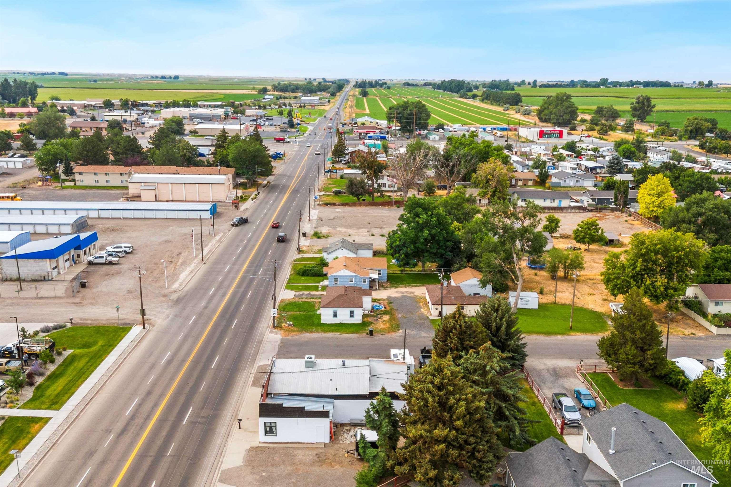 2039 Main St, Gooding, Idaho 83330, 2 Bedrooms, 2 Bathrooms, Residential For Sale, Price $298,000, 98957116