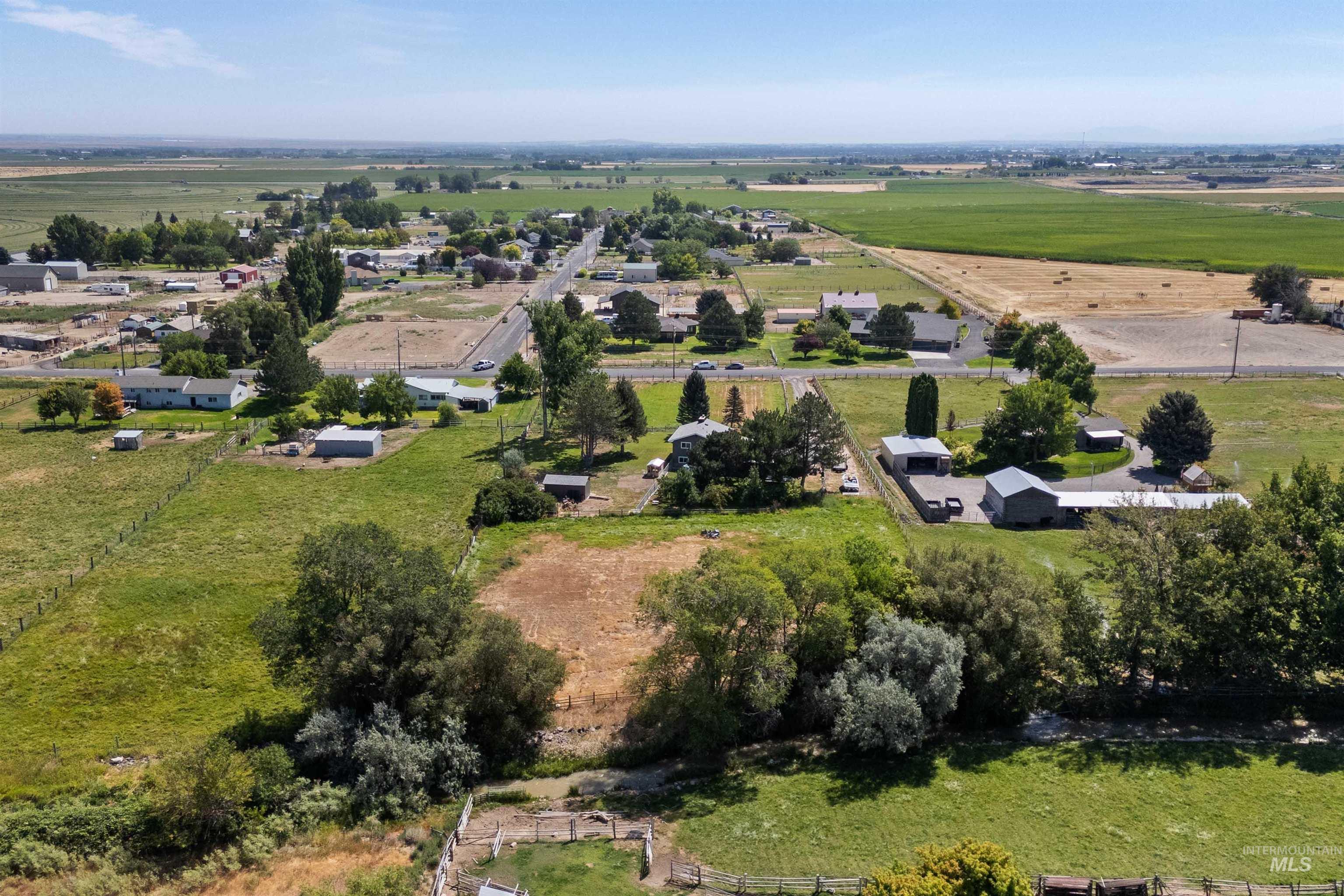 3983 N 2300 E, Filer, Idaho 83328, 4 Bedrooms, 3 Bathrooms, Residential For Sale, Price $594,900,MLS 98957121