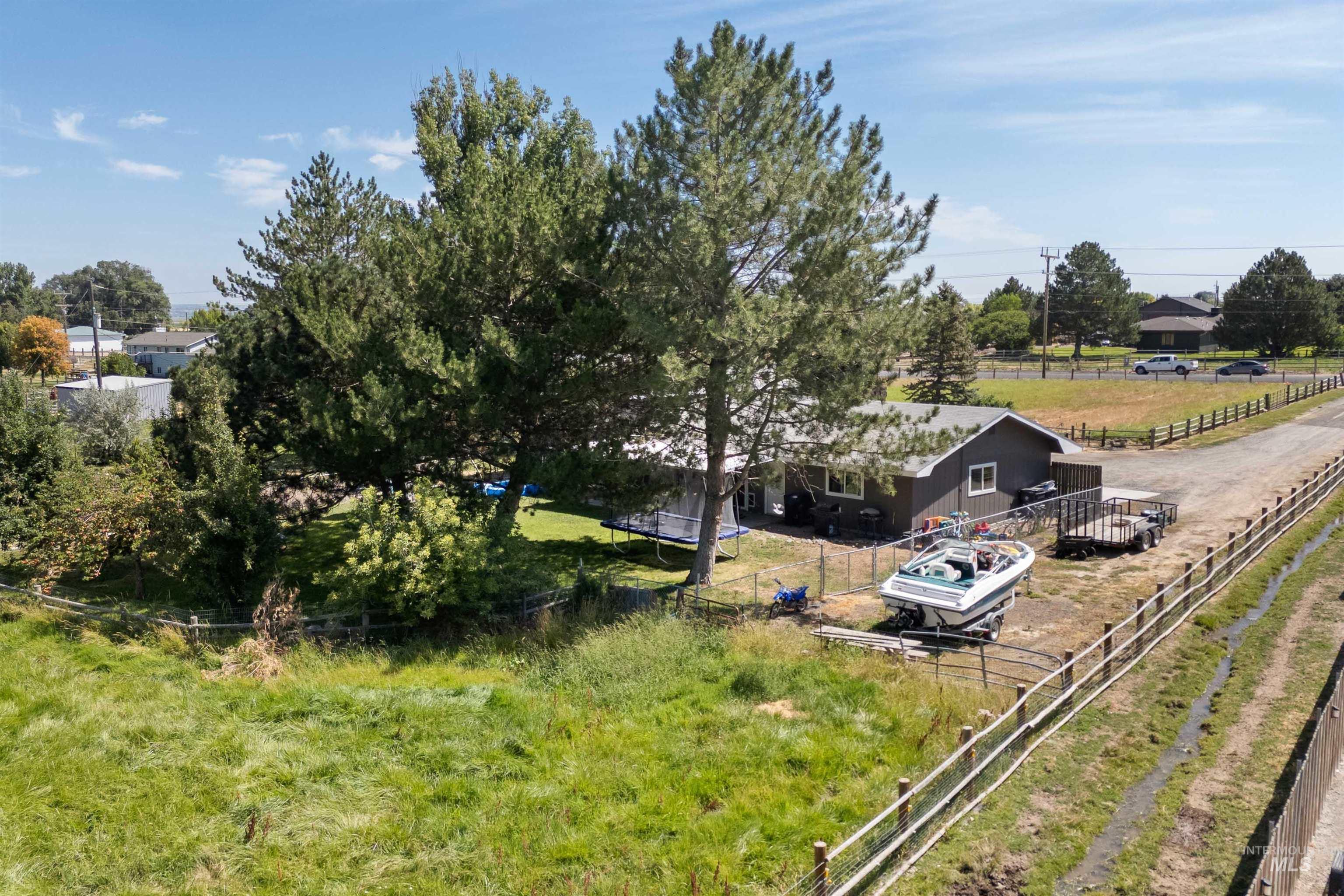 3983 N 2300 E, Filer, Idaho 83328, 4 Bedrooms, 3 Bathrooms, Residential For Sale, Price $594,900,MLS 98957121